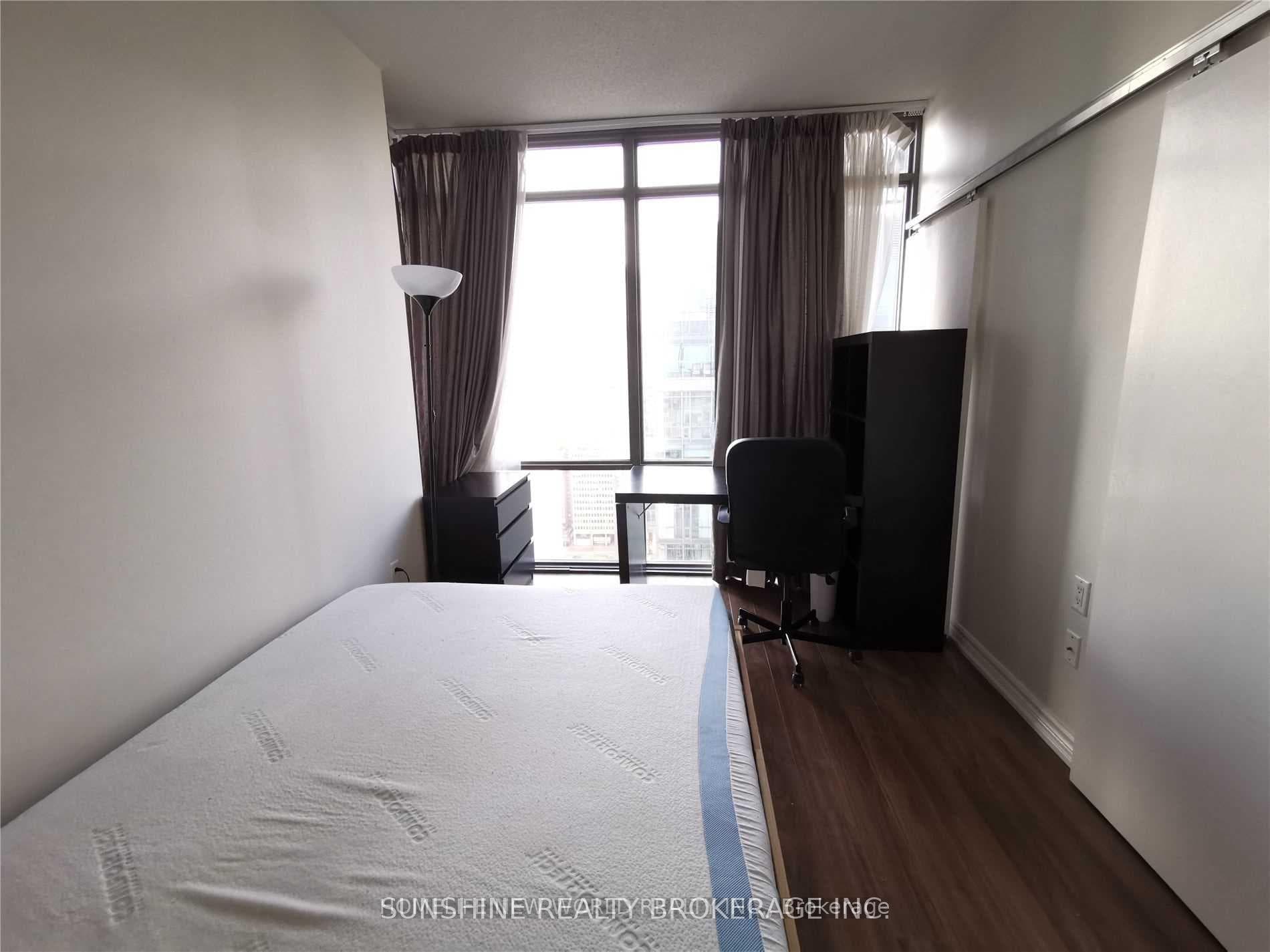 38 Grenville Street Unit 3501 photo 6