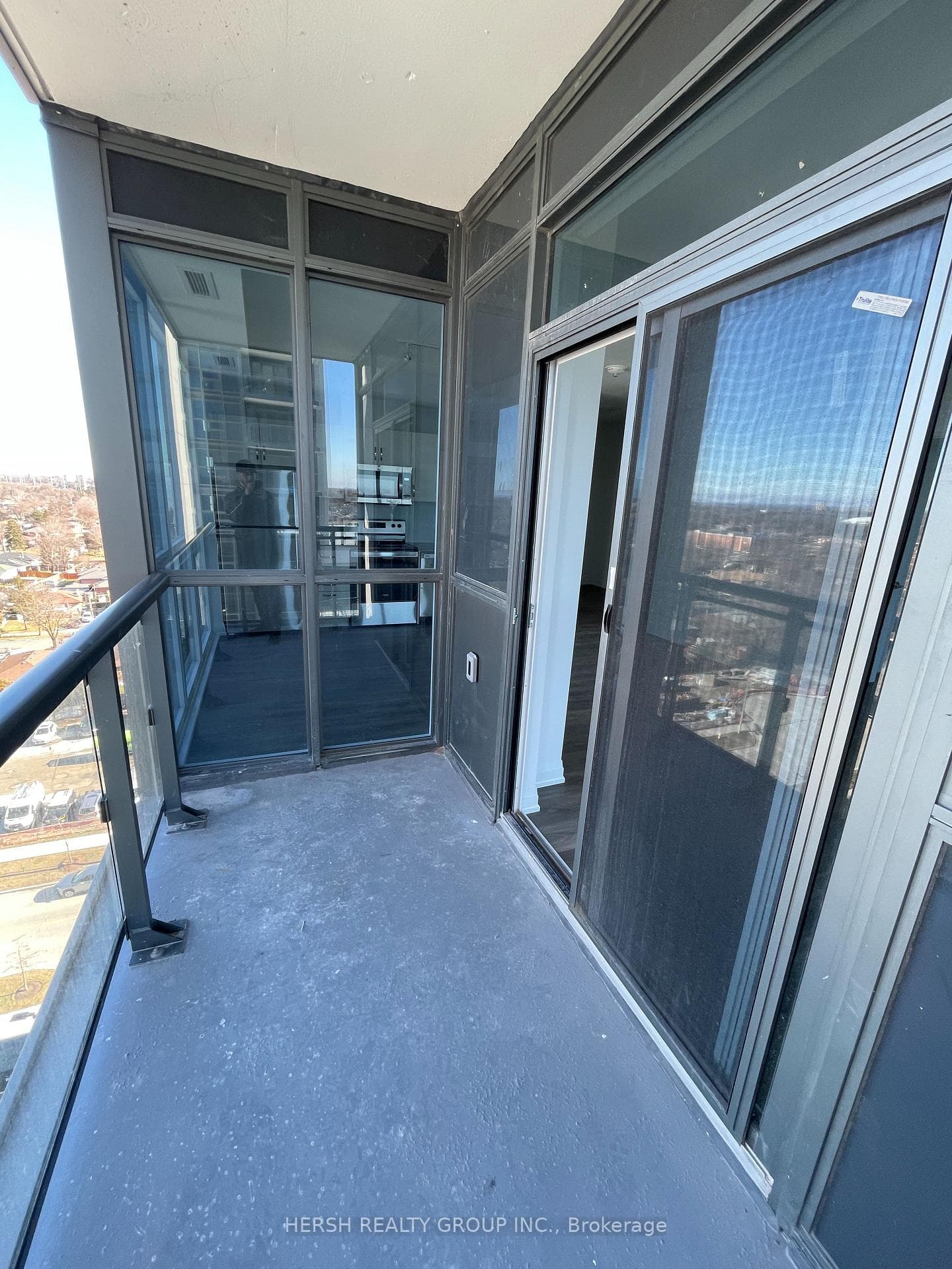 10 MEADOWGLEN Place Unit 1202 photo 9