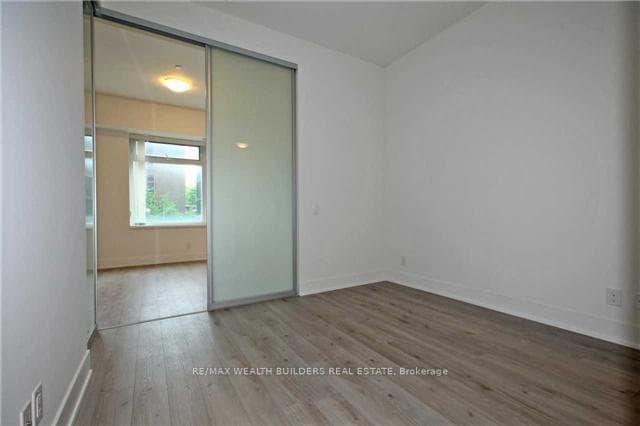 111 St Clair Avenue Unit 328 photo 10