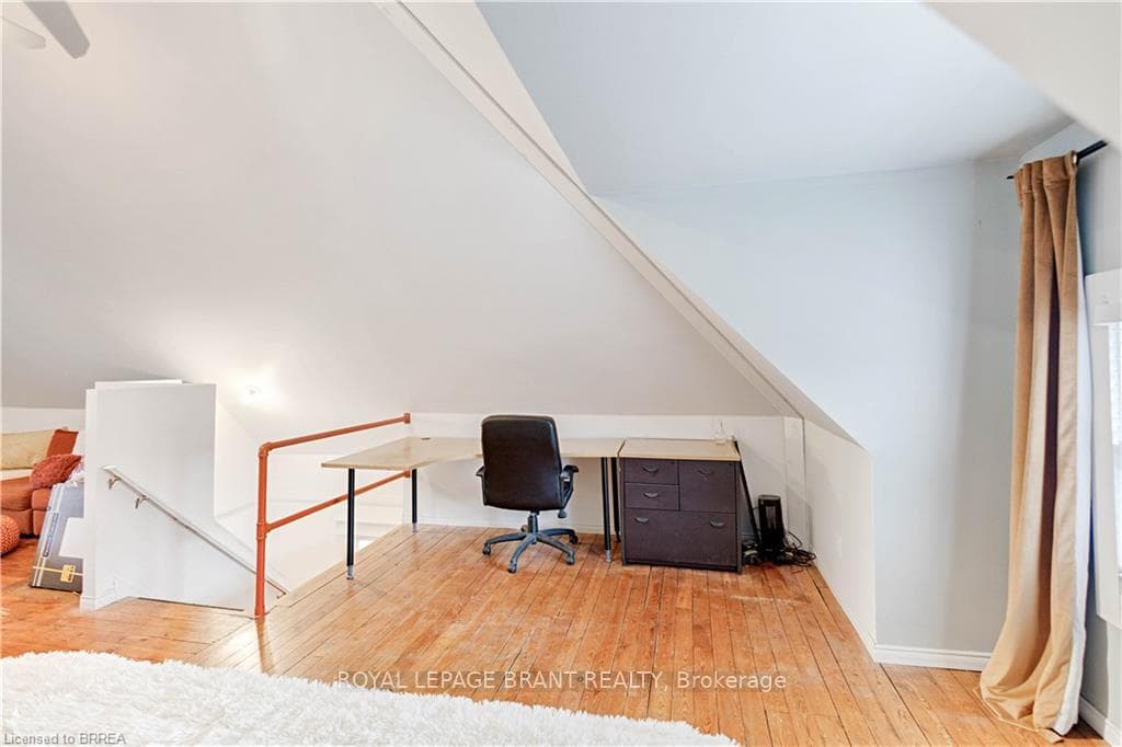 134 Sherman Avenue photo 27