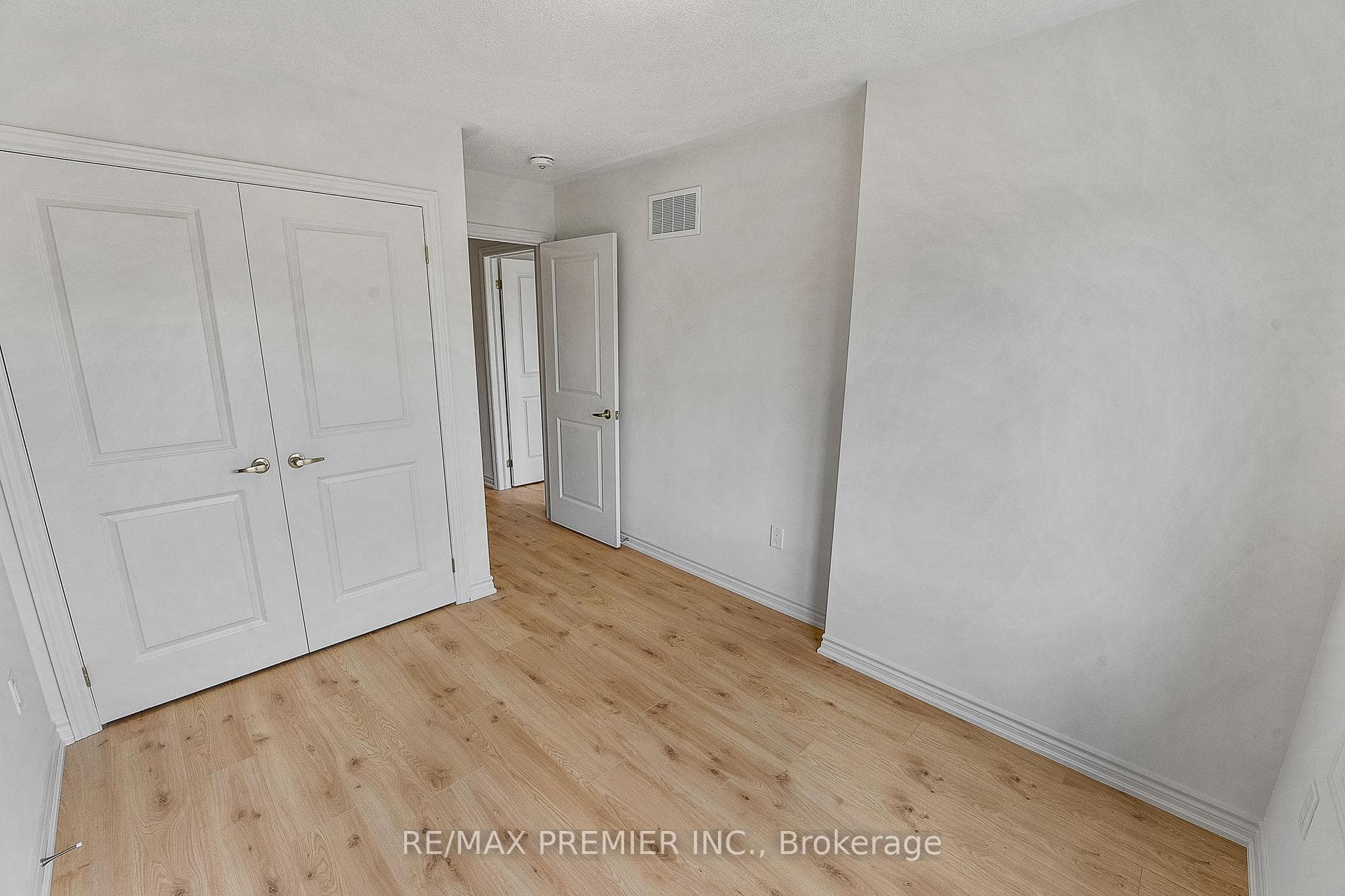 535 Worden Street photo 23