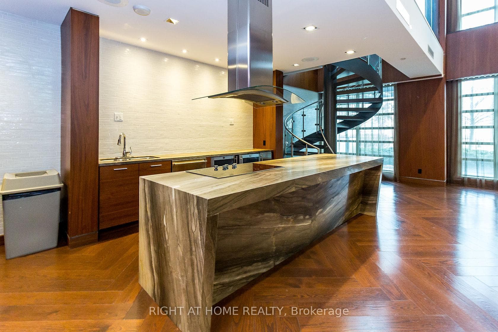 215 Sherway Gardens Road Unit 2805 photo 17
