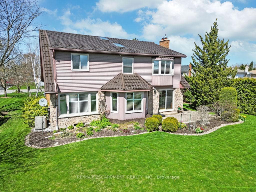 45 Williamson Drive photo 3