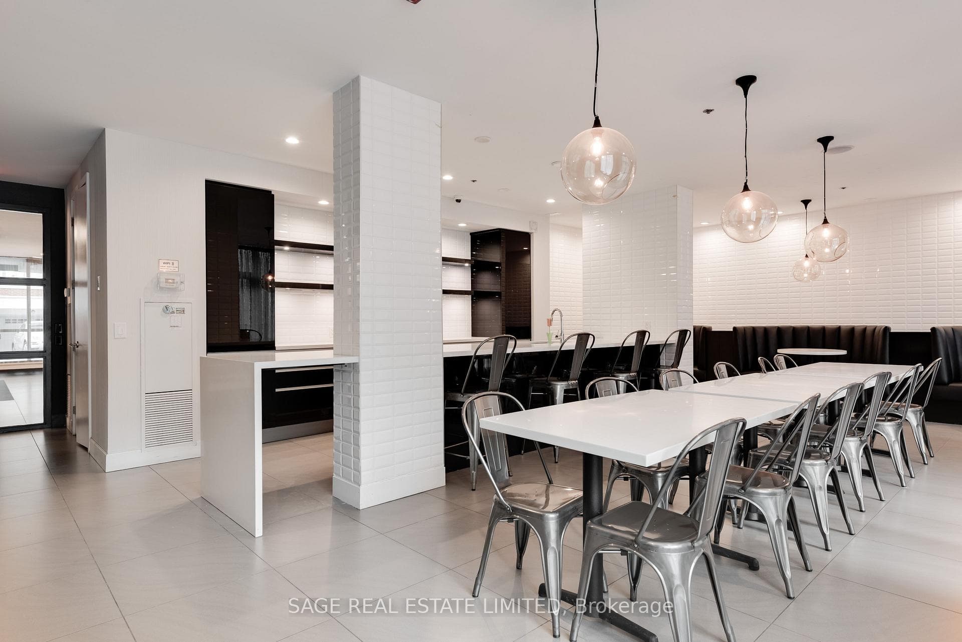 377 Madison Avenue Unit 316 photo 18