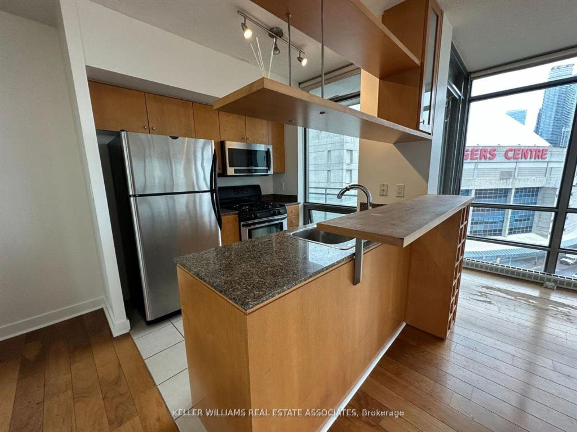 3 Navy Wharf Court Unit 1009 photo 5