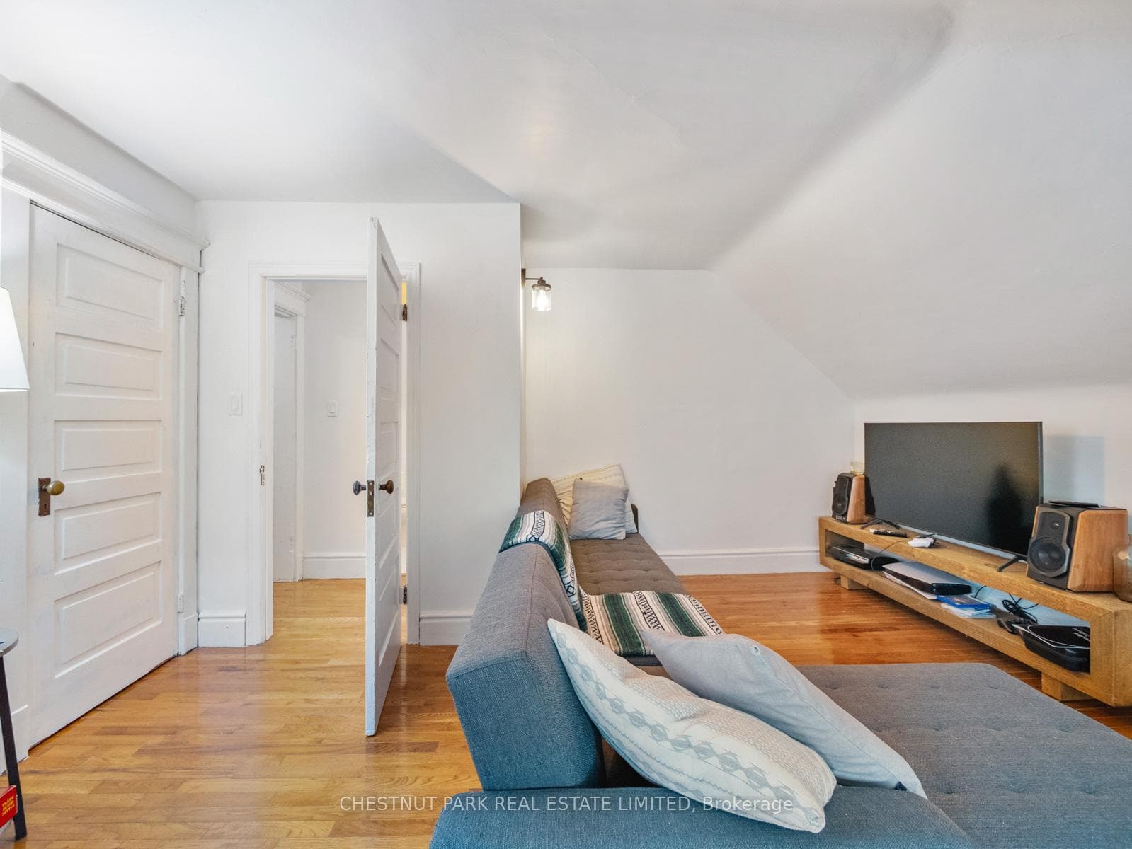 431 Broadview Avenue photo 42