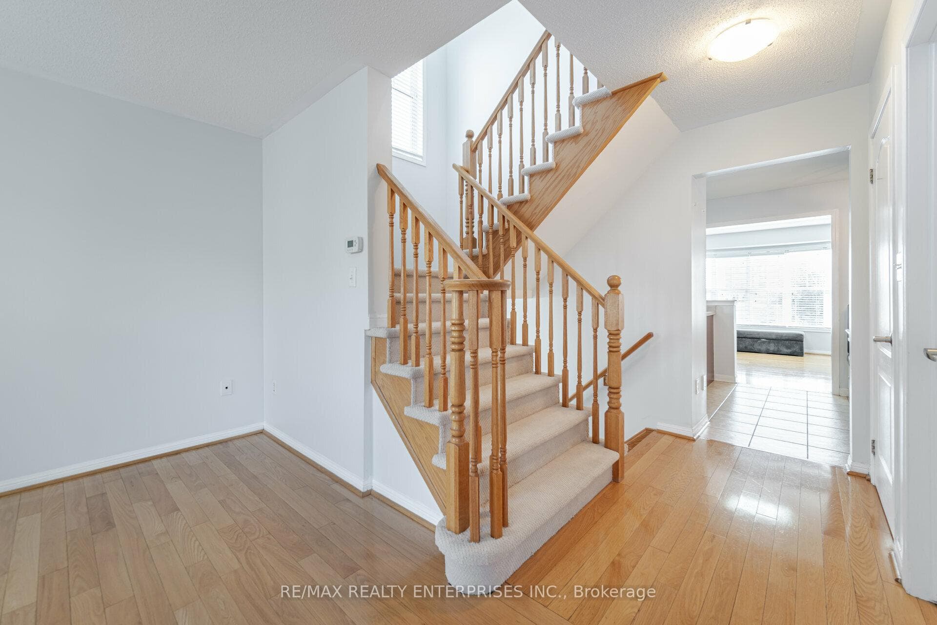 3100 Stornoway Circle photo 16