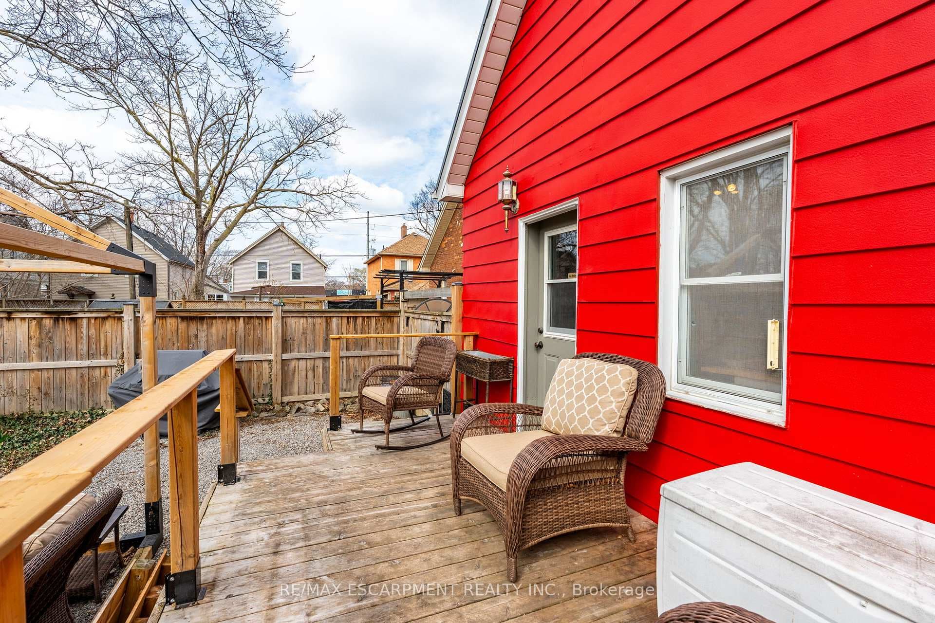 144 Dufferin Street photo 24