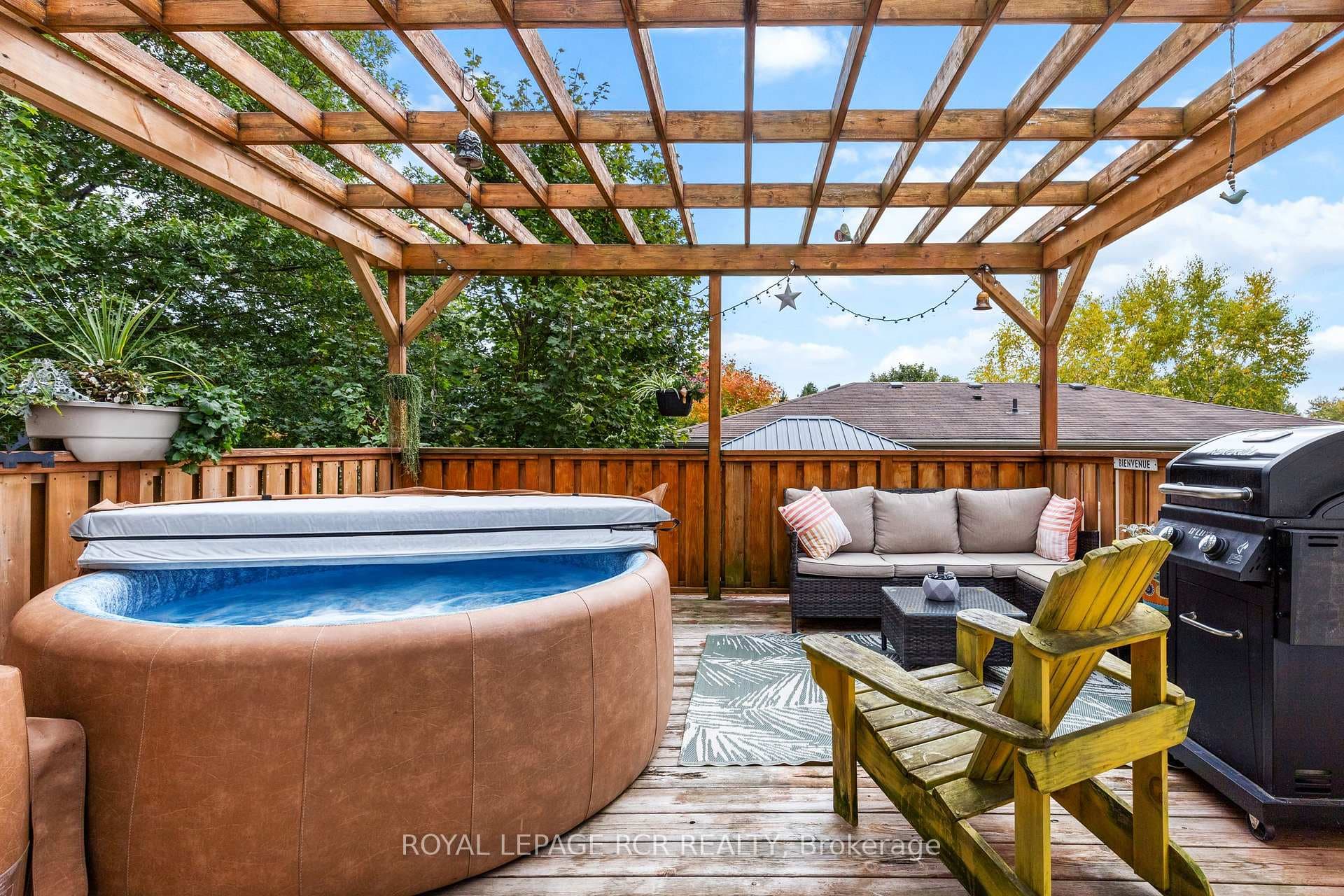 56 Wilson Crescent photo 32