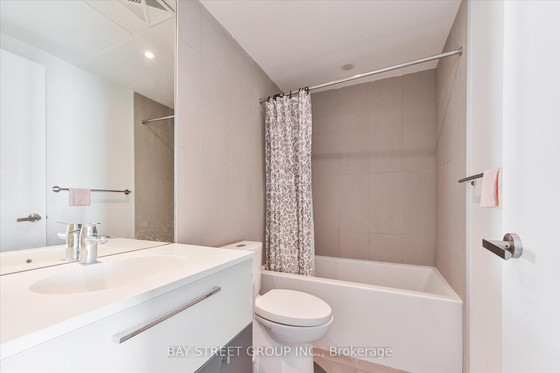 15 Grenville Street Unit 5002 photo 17