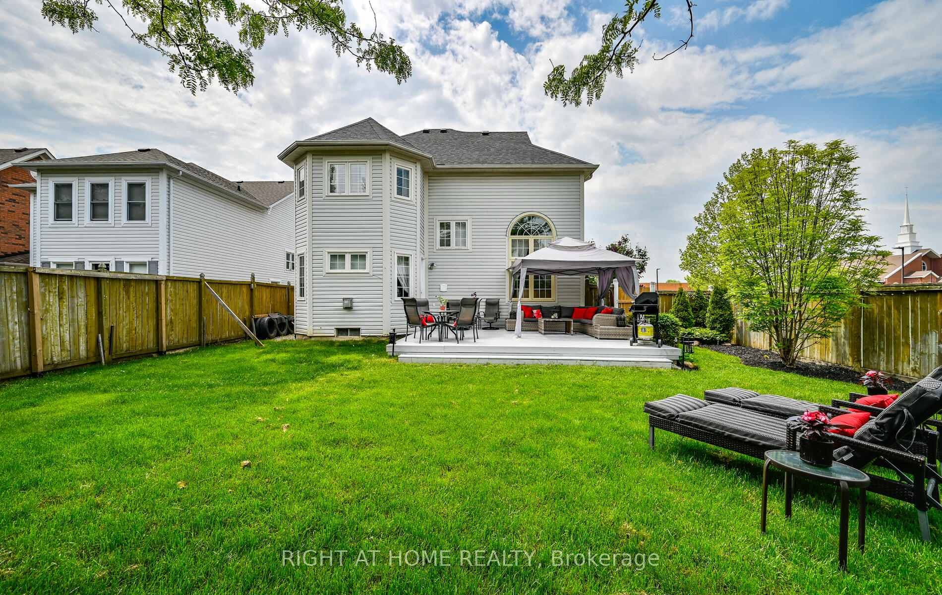 117 Watford Street photo 27