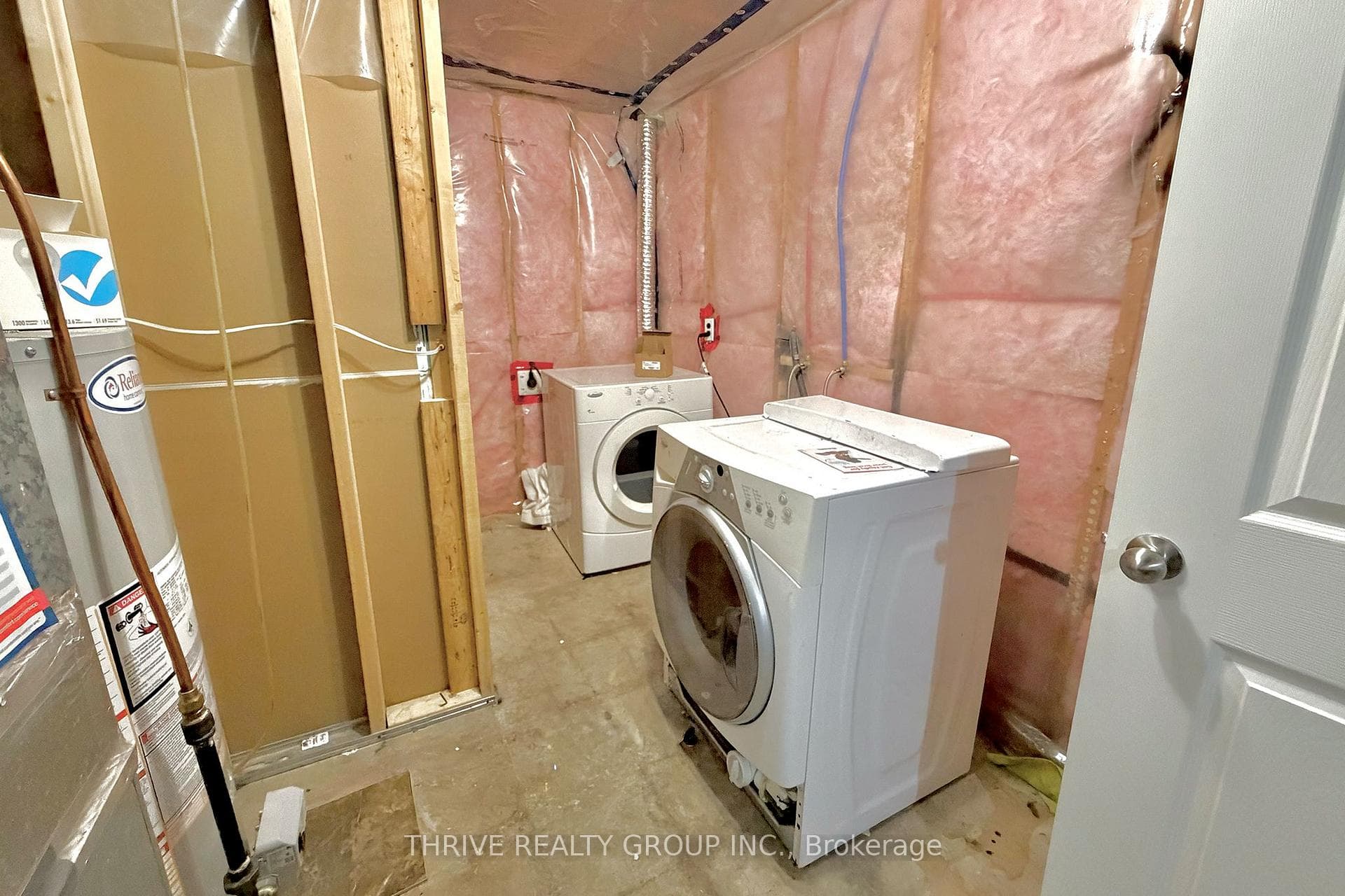 727 Millbank Drive Unit Lower photo 16