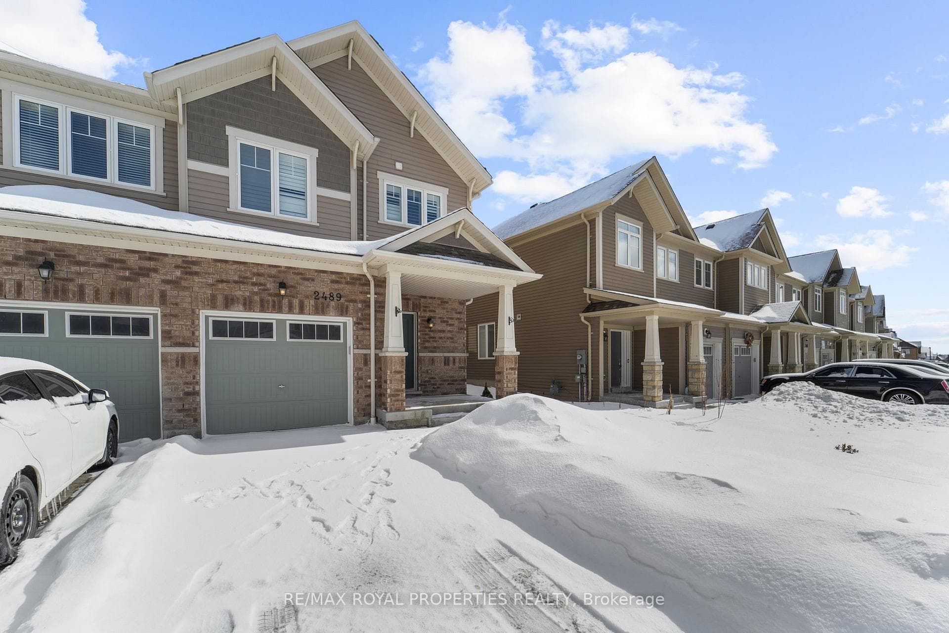 2489 Hill Rise Court photo 3