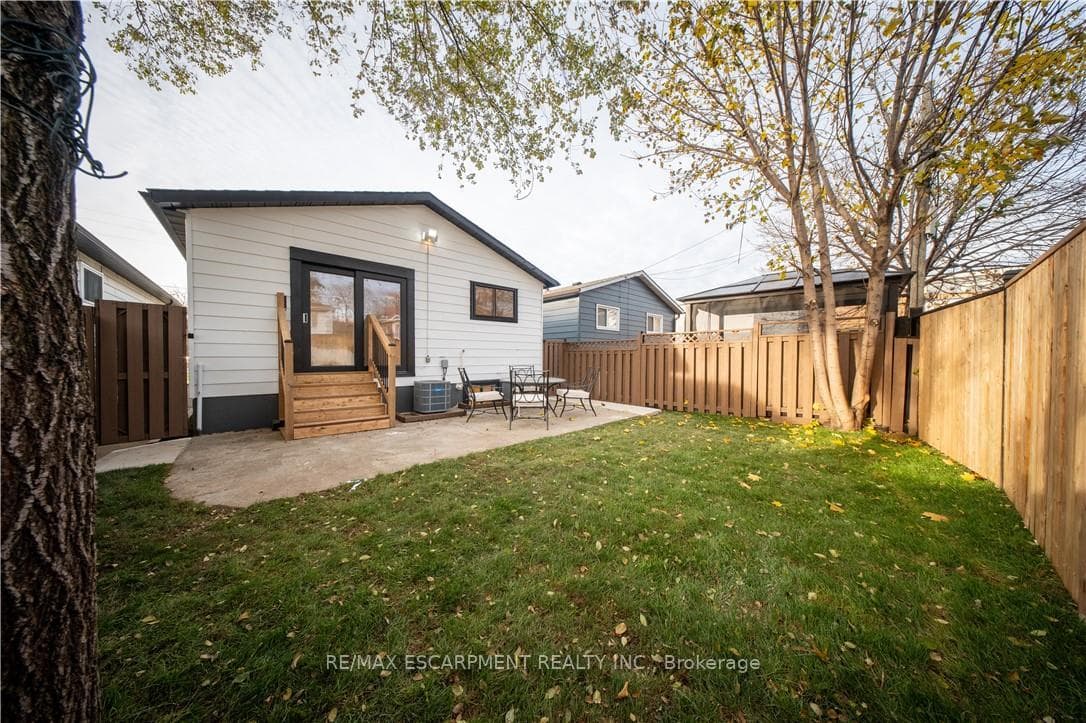 11 Garside Avenue photo 33