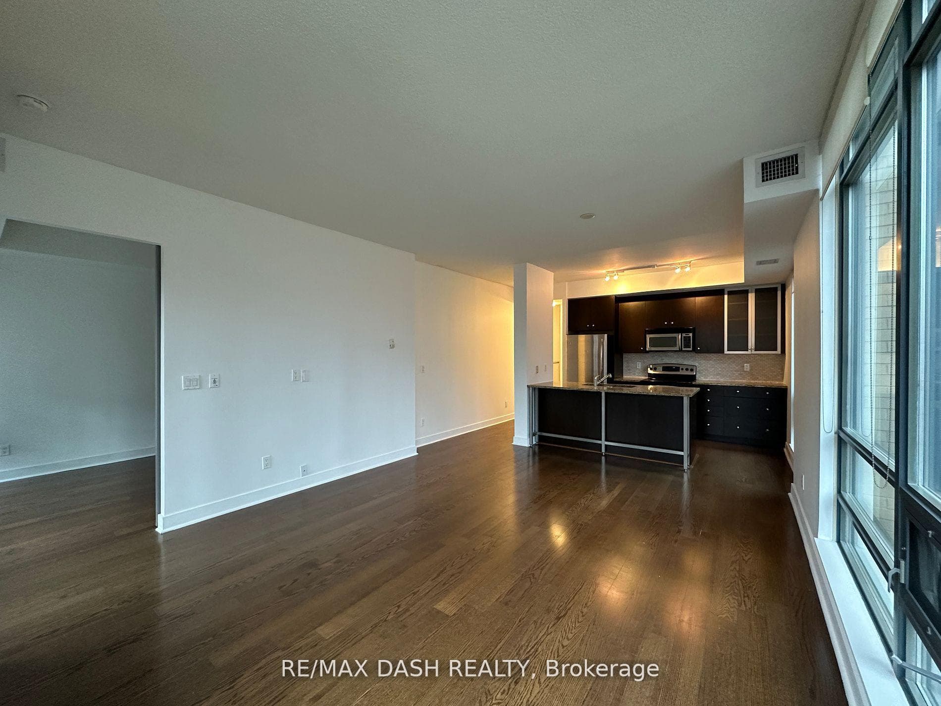 438 King Street Unit 411 photo 18