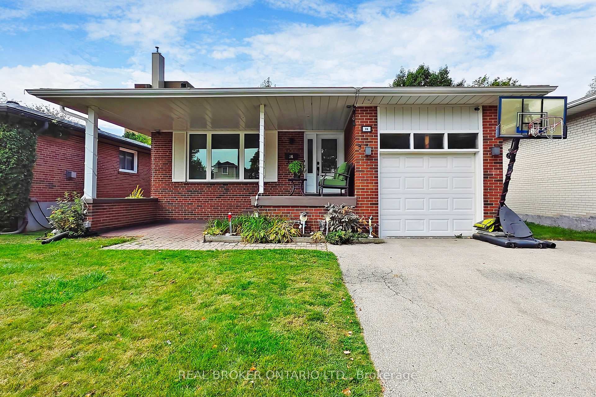 36 Vanguard Drive Unit Bsmt photo 1