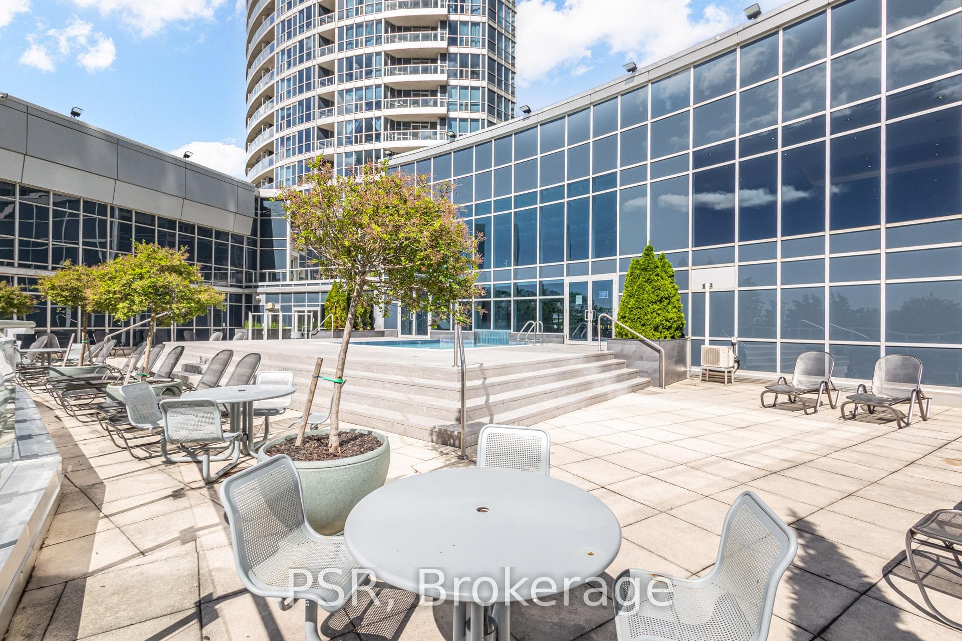 218 Queens Quay Unit 1506 photo 34