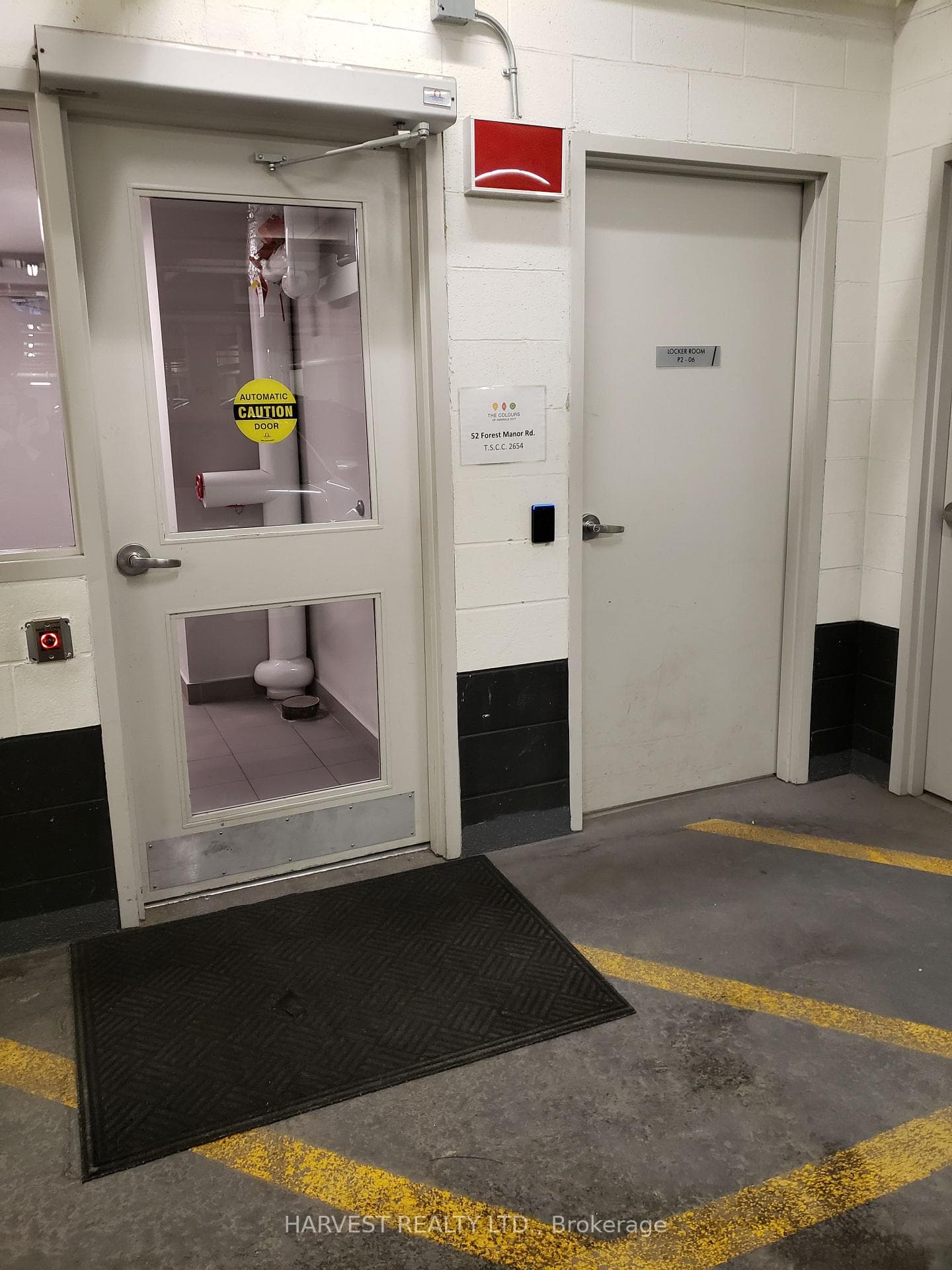 Locker room next to P2 entrance