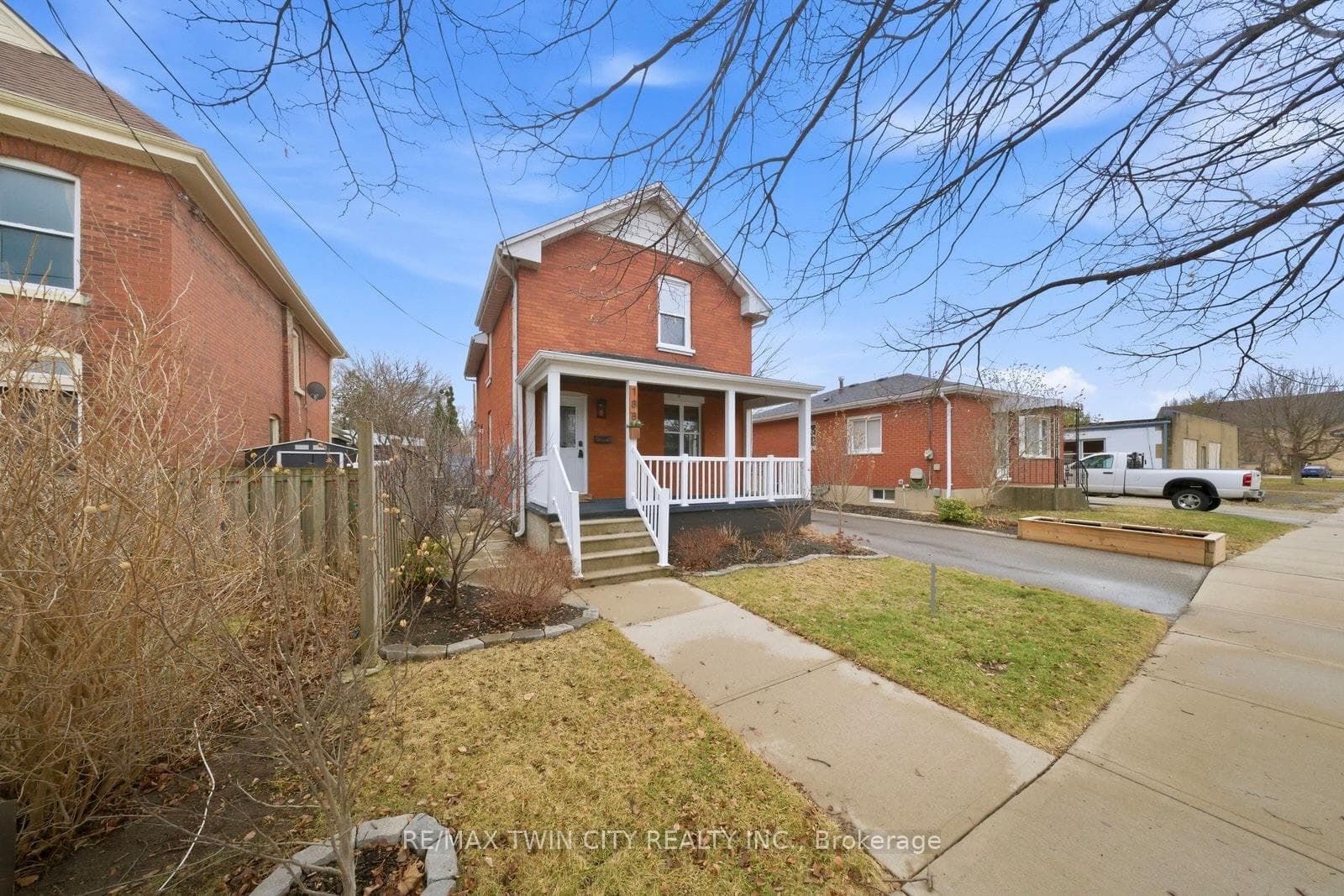 188 Grand River Avenue photo 28