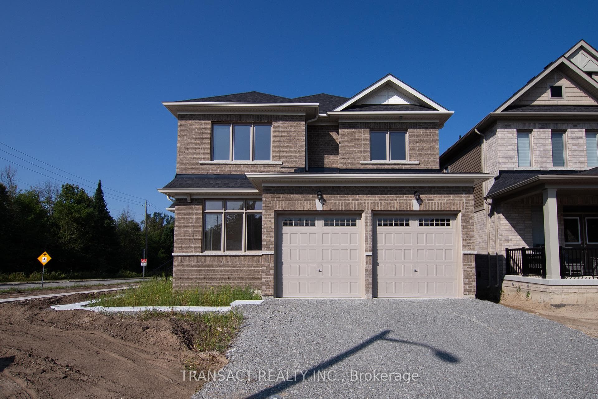2 Wakefield Boulevard photo 2