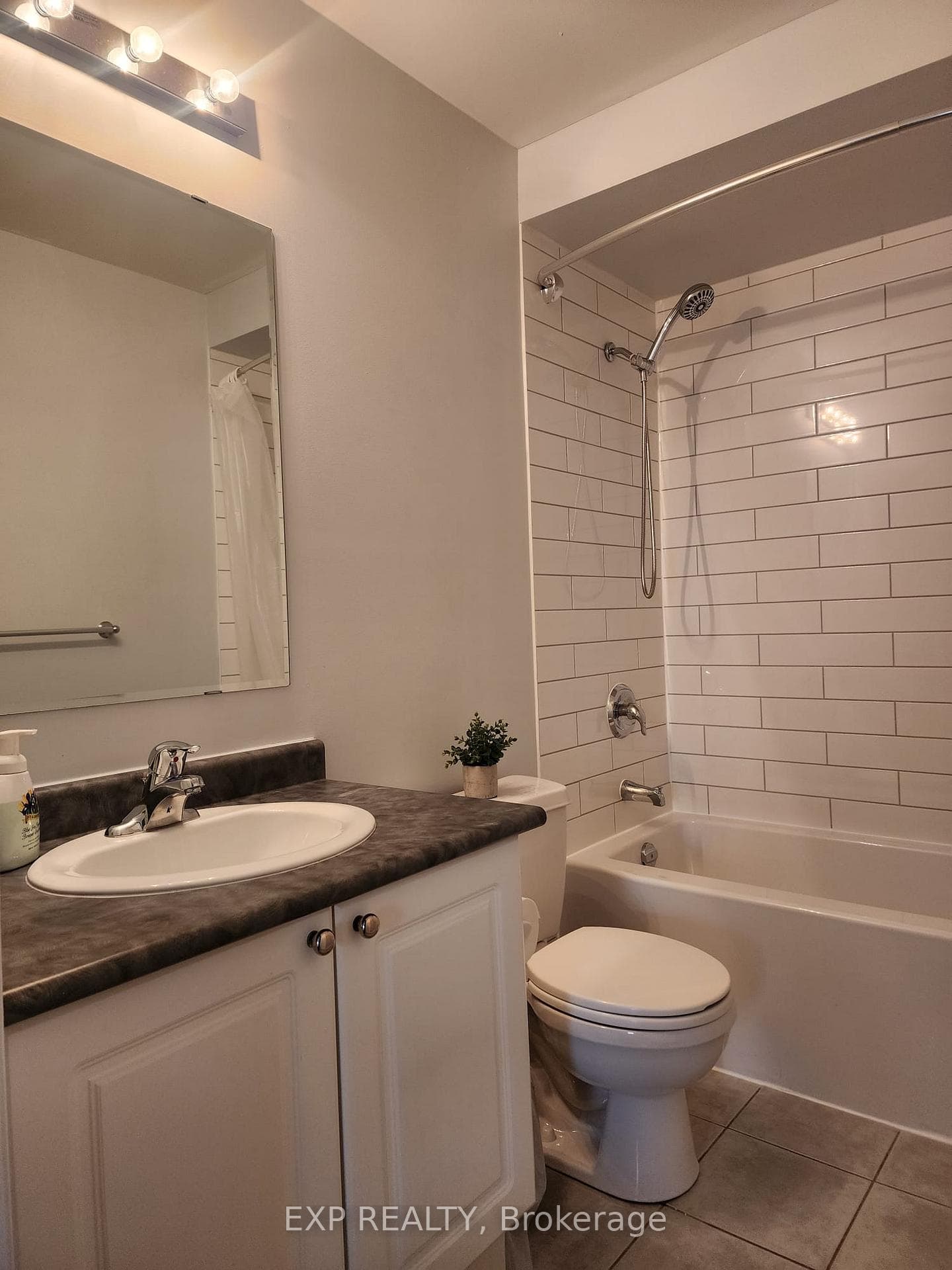 33 Bondsmith Street photo 9