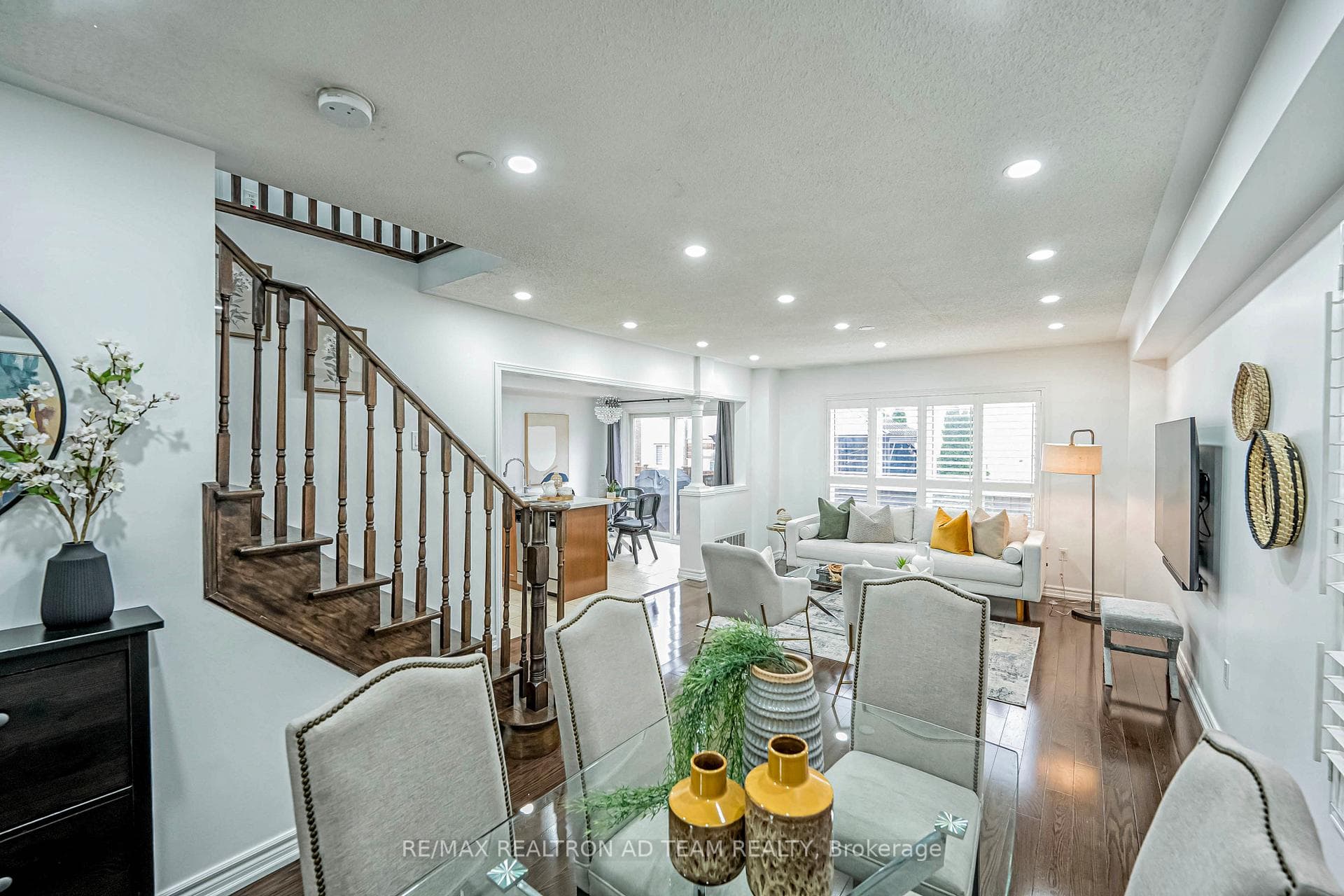 42 Whitlock Crescent photo 4