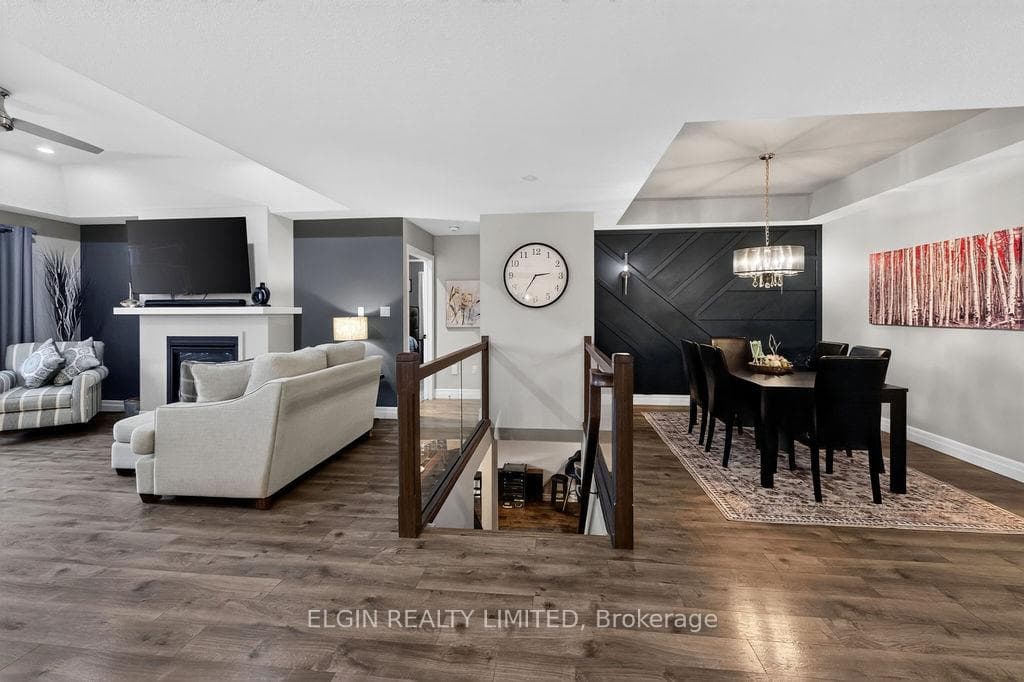 40 Glengariff Drive photo 4