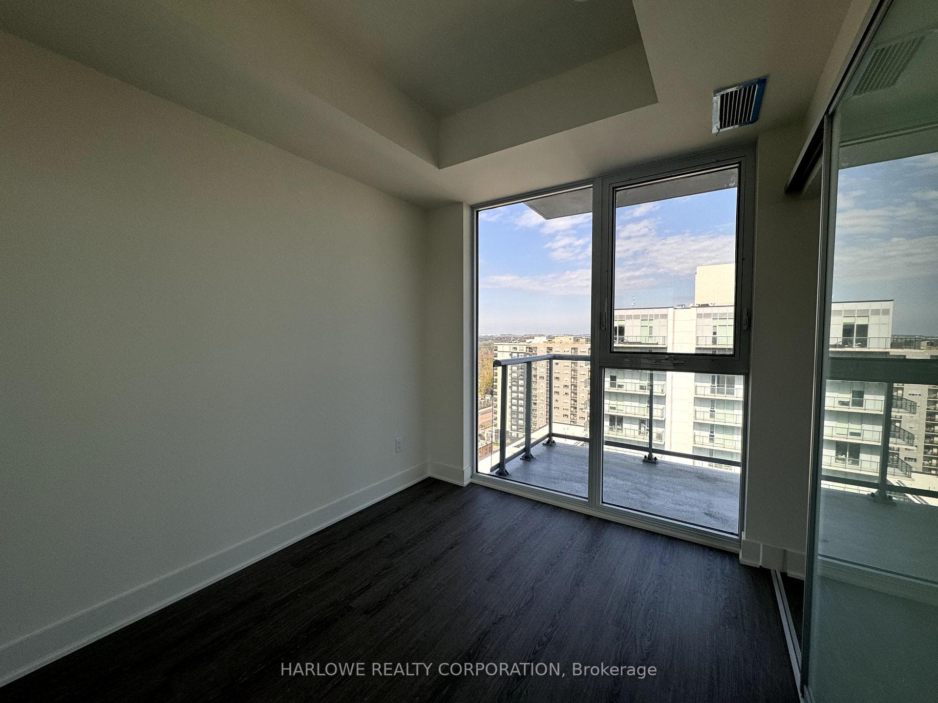 185 Deerfield Road Unit 1403 photo 17