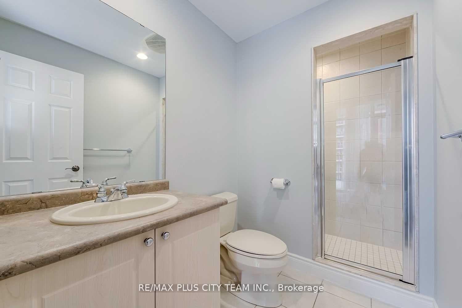 399 Elizabeth Street Unit 609 photo 10