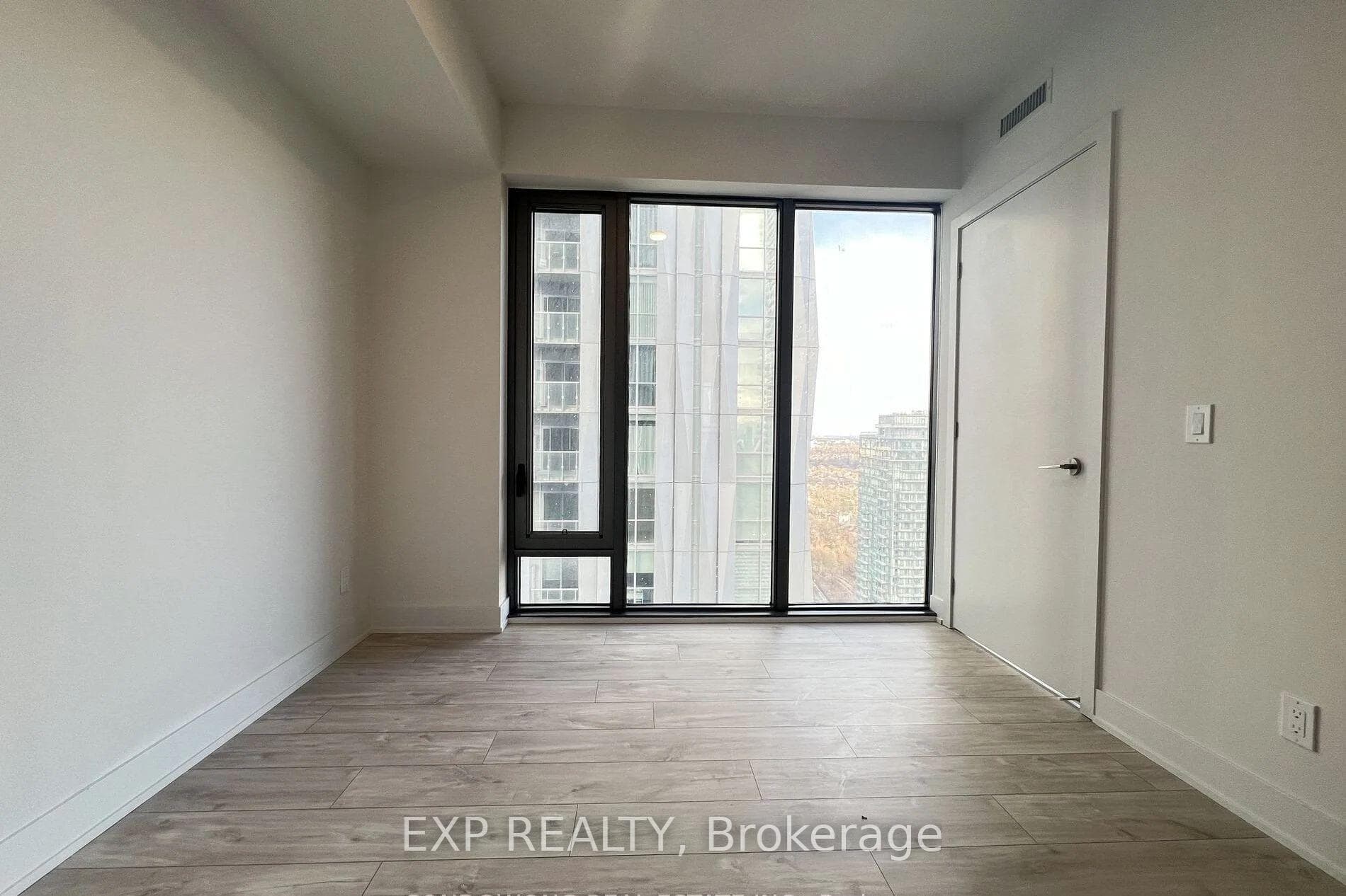 8 Cumberland Street Unit 3707 photo 11