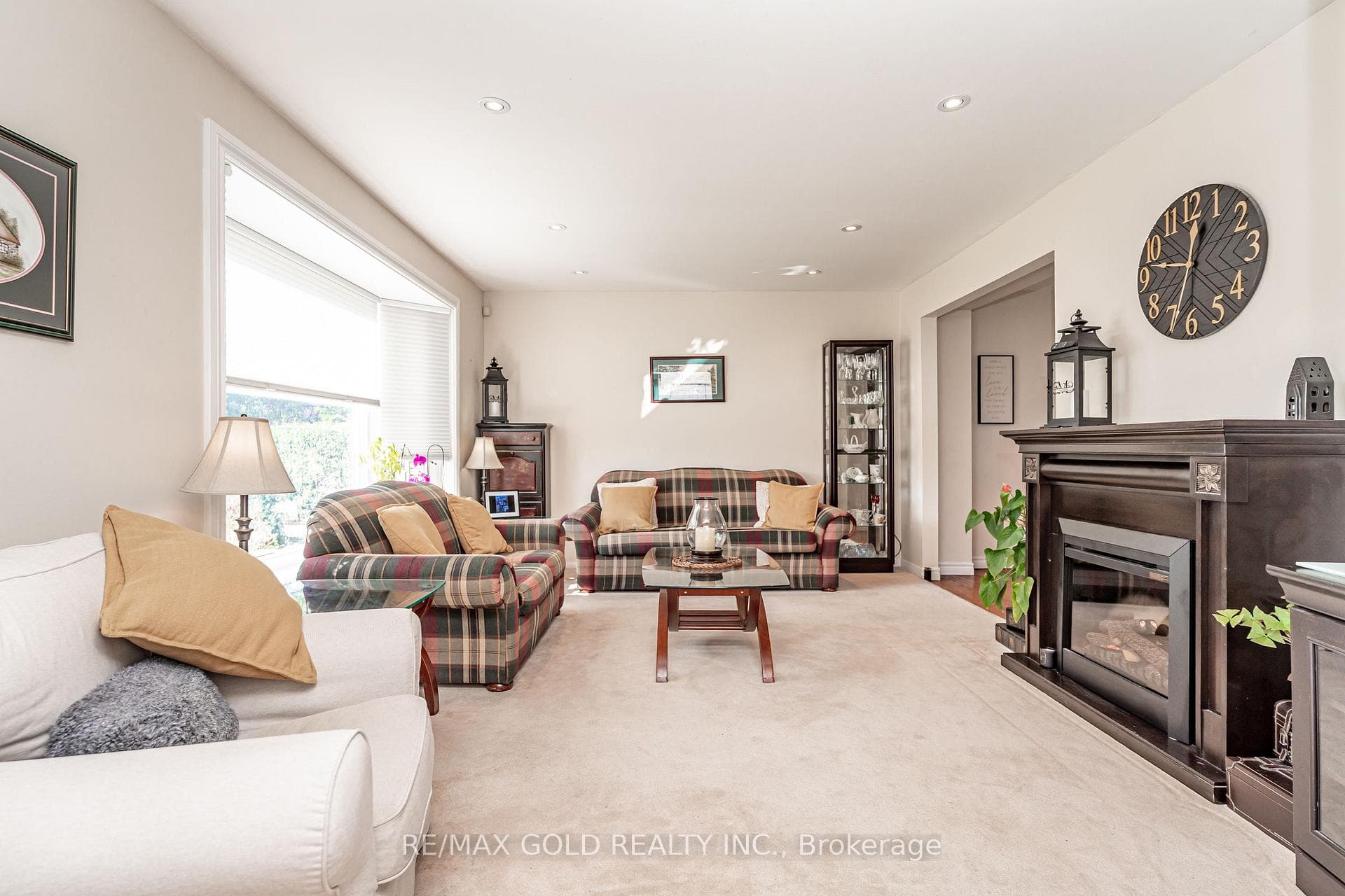86 Clarence Street photo 7