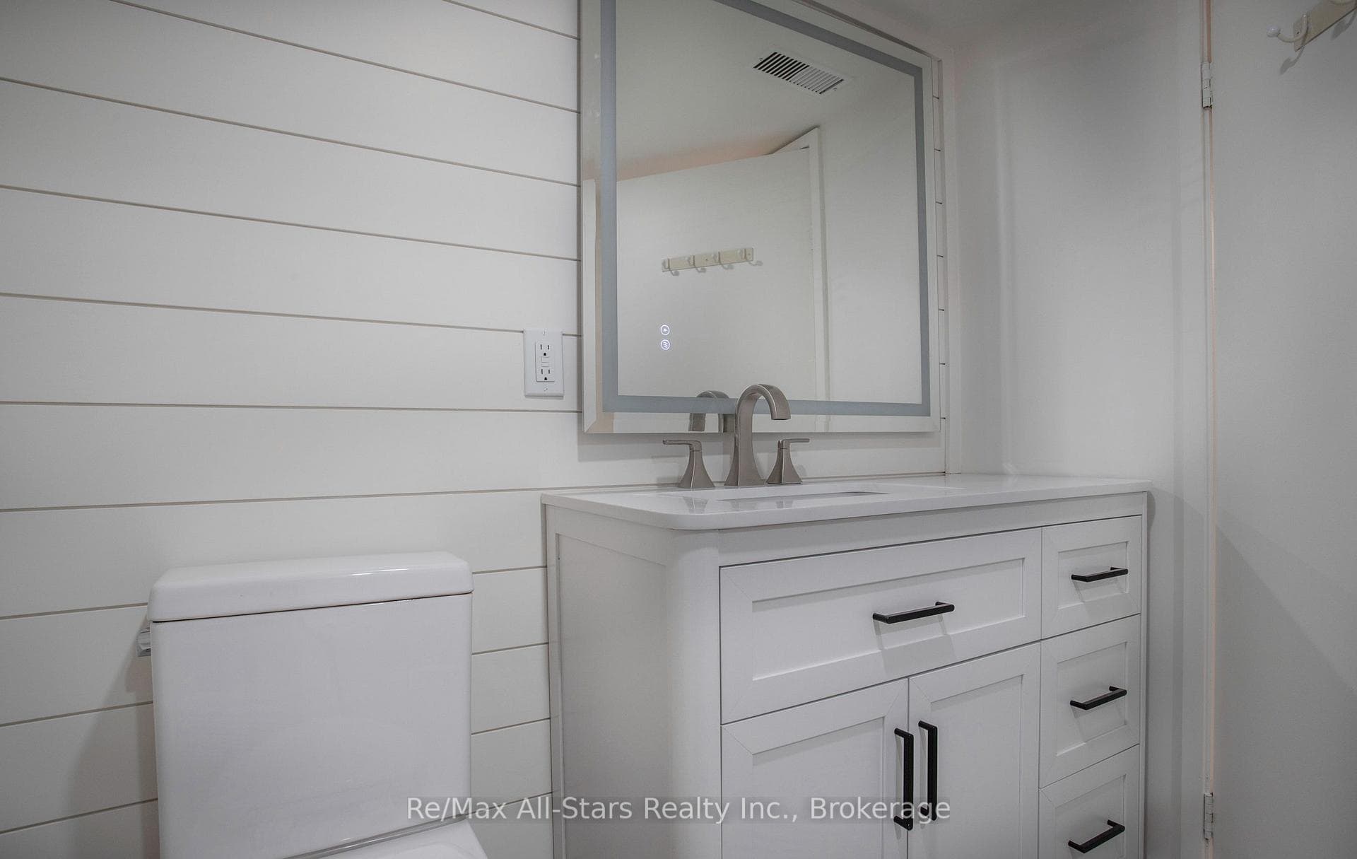 133 Rosa Street photo 26