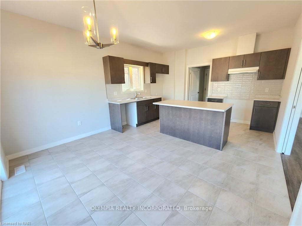 47 Samuel Avenue photo 10