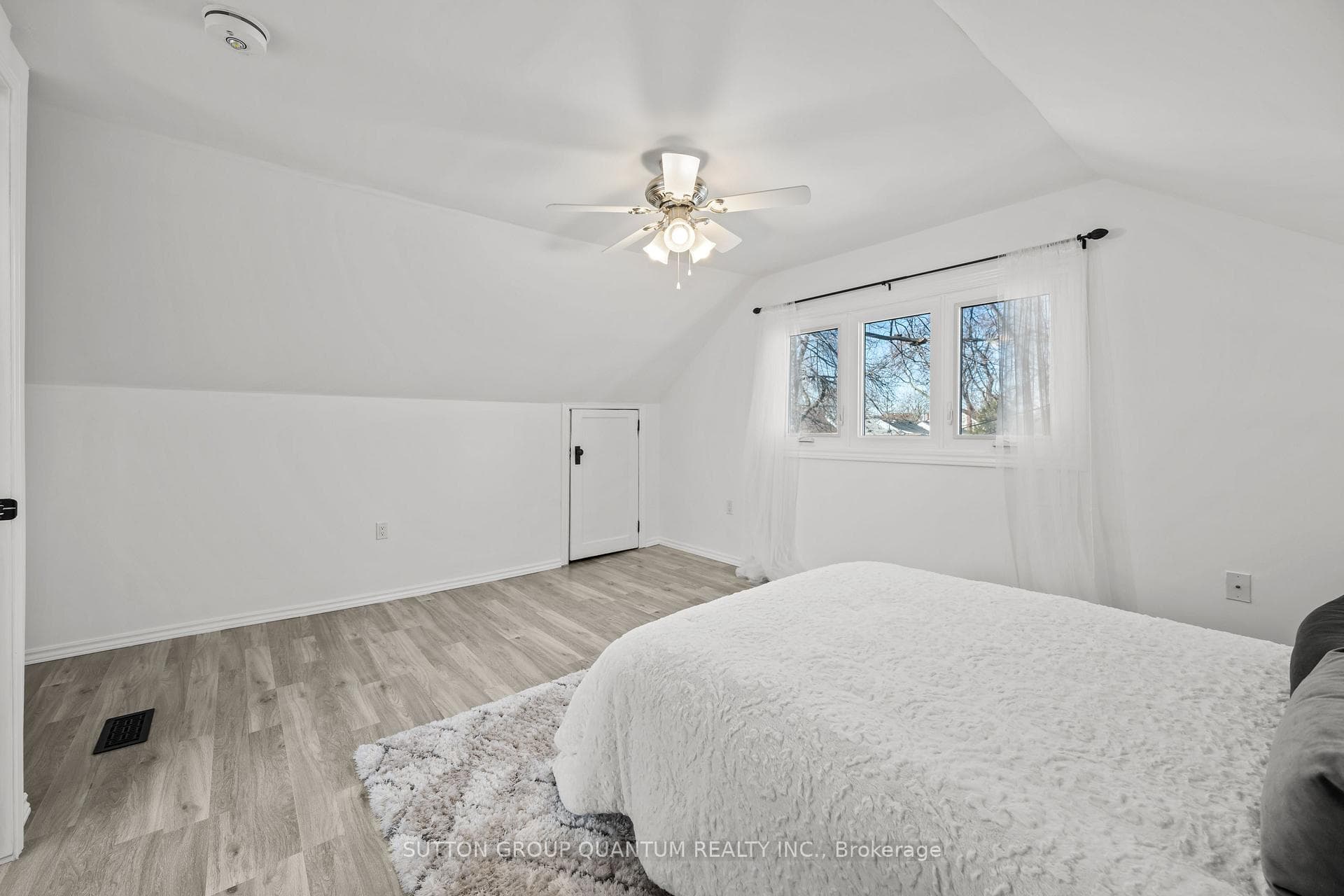251 Julian Avenue photo 23