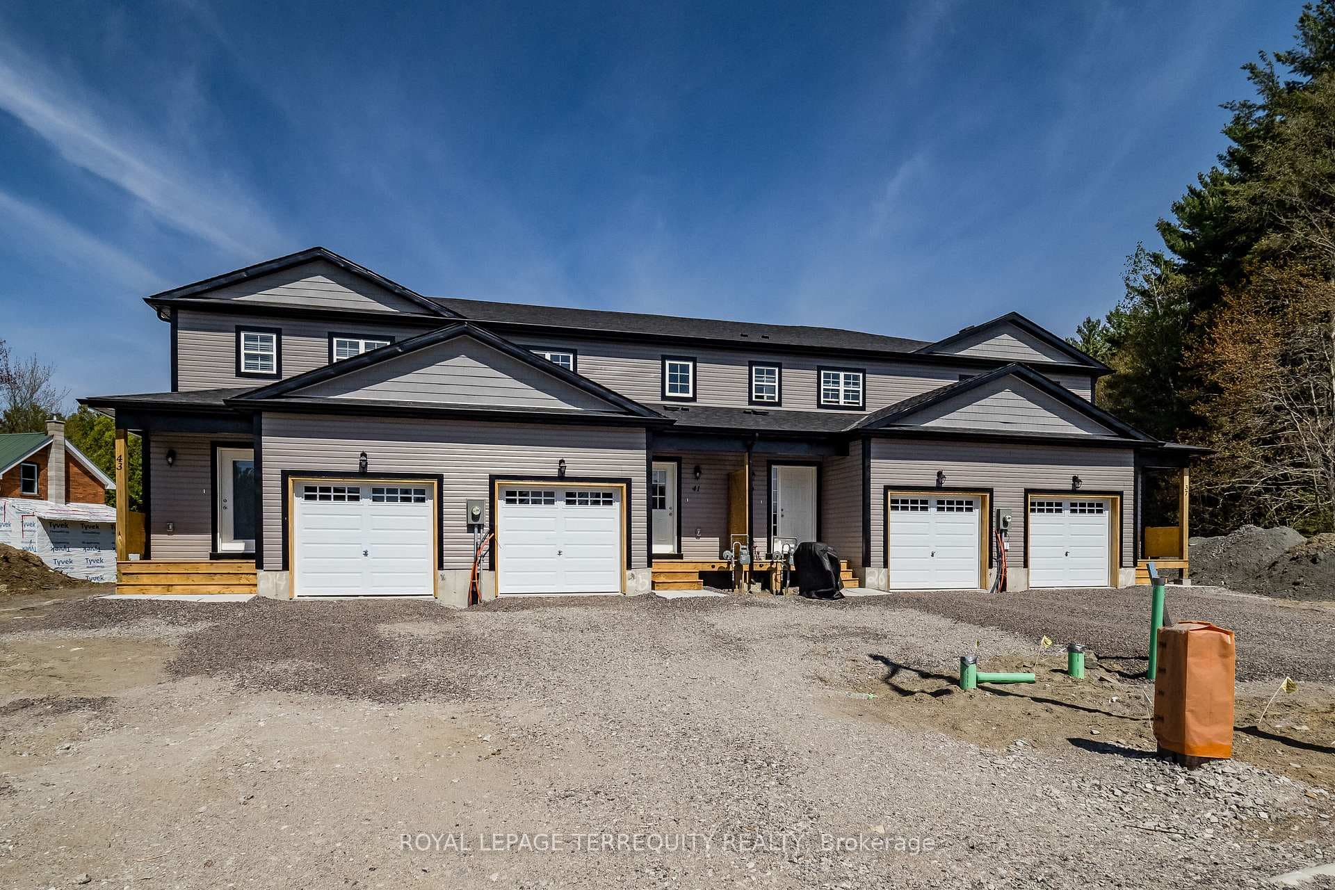 41 Nicole Park Place photo 2