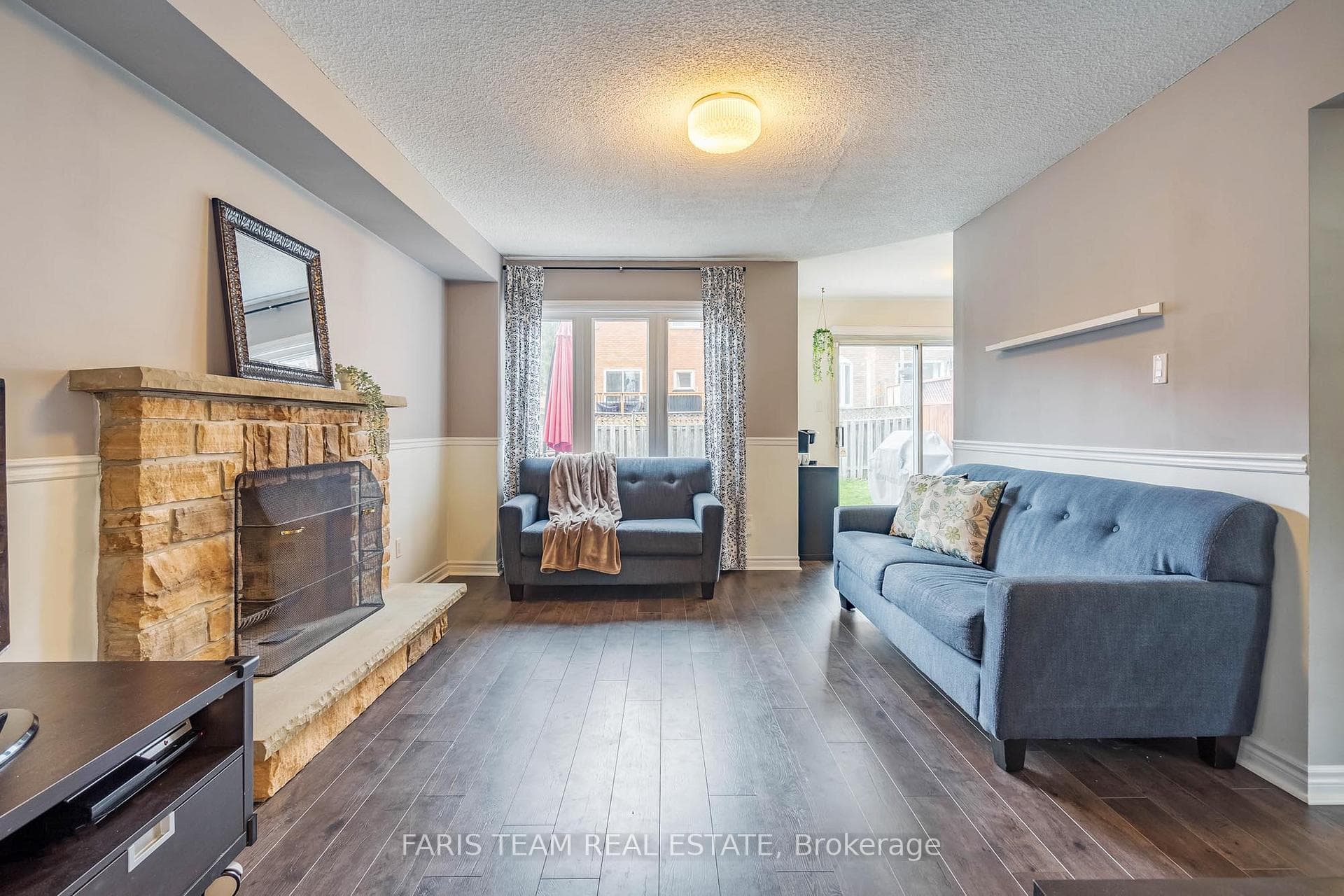 72 Cheviot Crescent photo 10