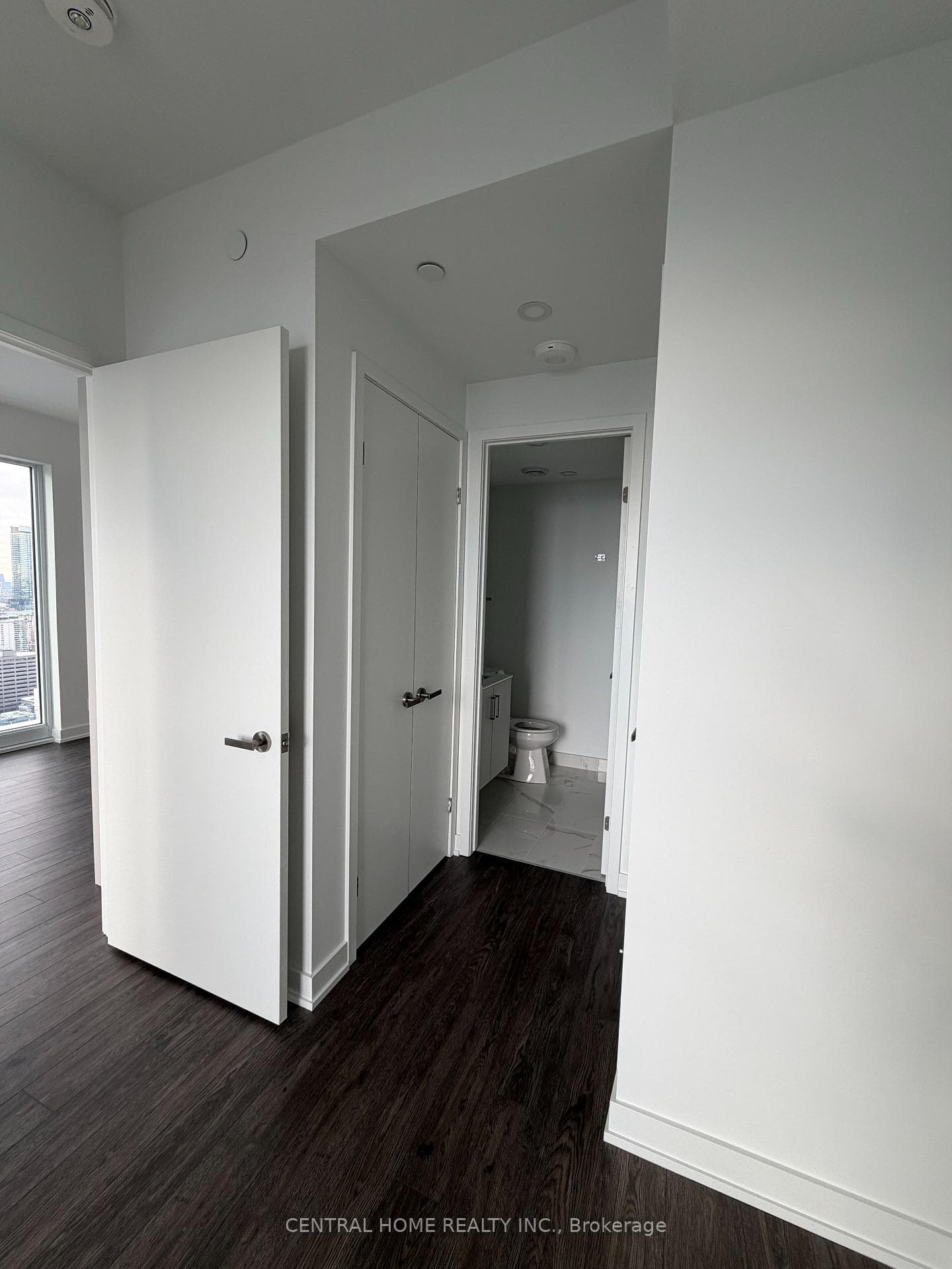 88 Queen Street Unit 4810 photo 13