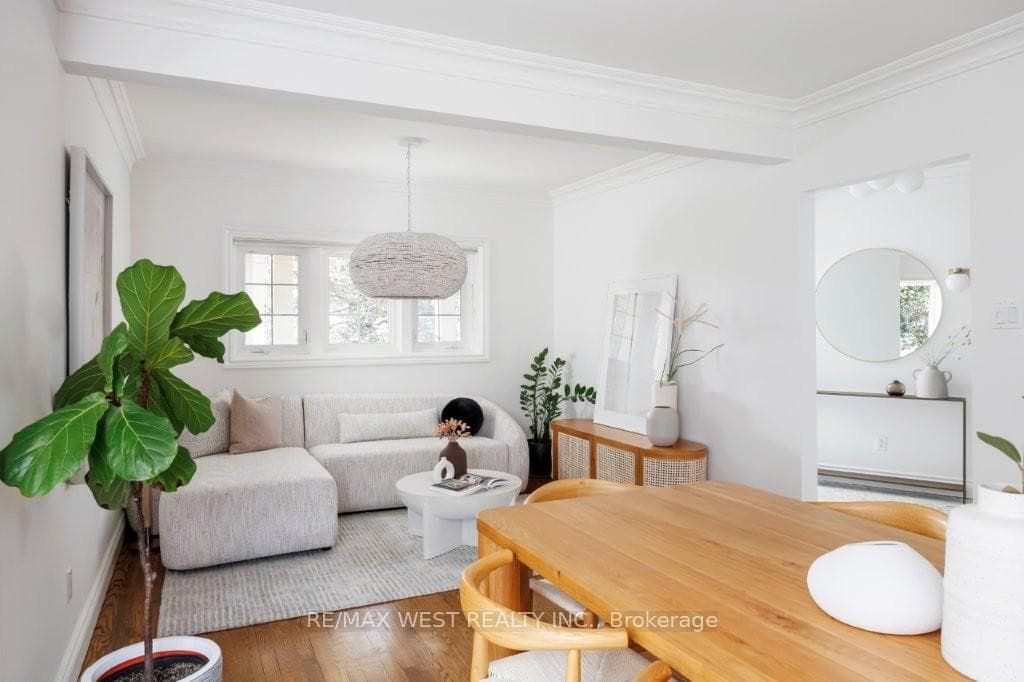 207 Ellis Avenue photo 8