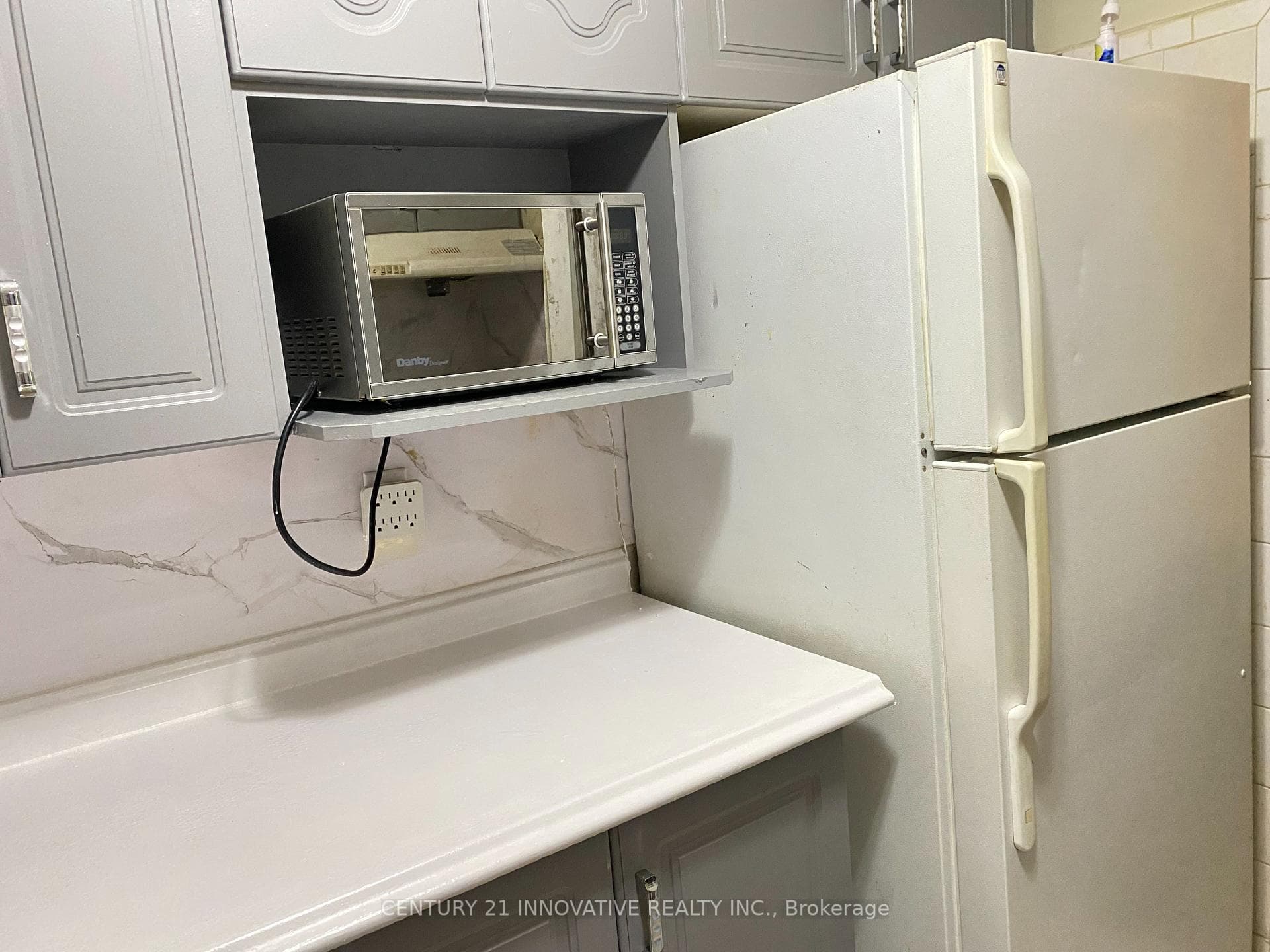 10 Tapscott Road Unit 406 photo 19
