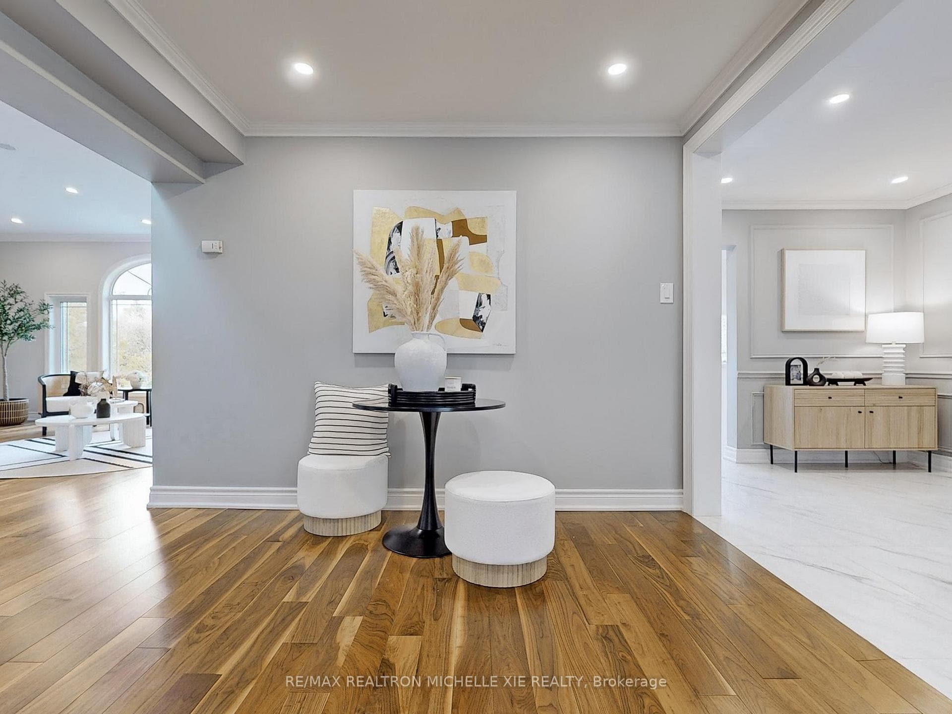 40 Rosemount Avenue photo 5