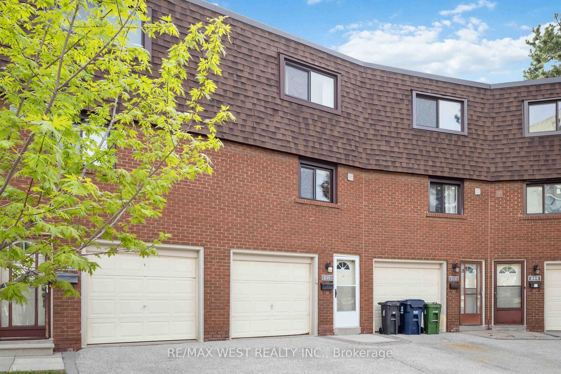 290 Sprucewood Court Unit 45 photo 13