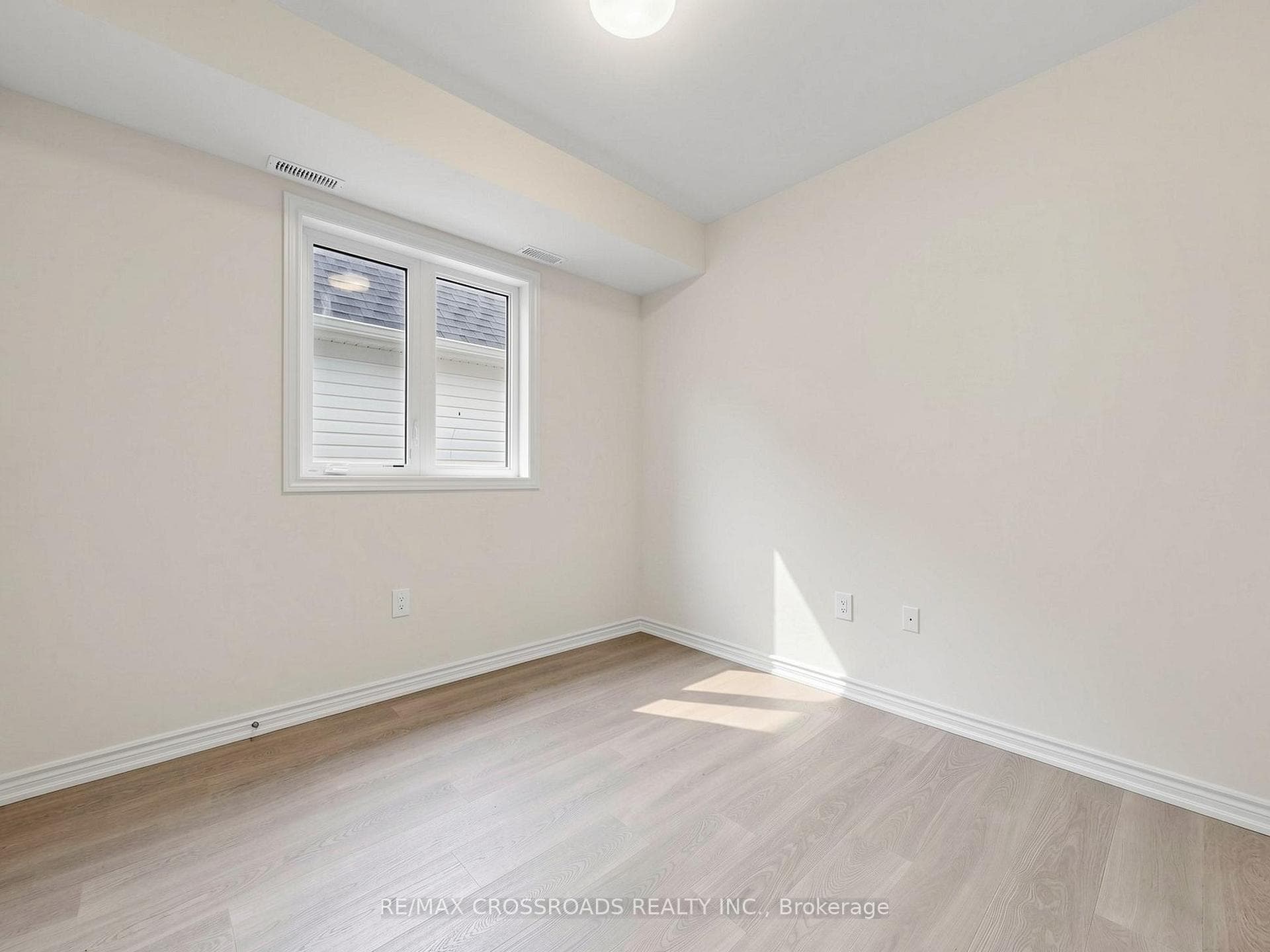 102 Donald Cameron Crescent Unit Main photo 20
