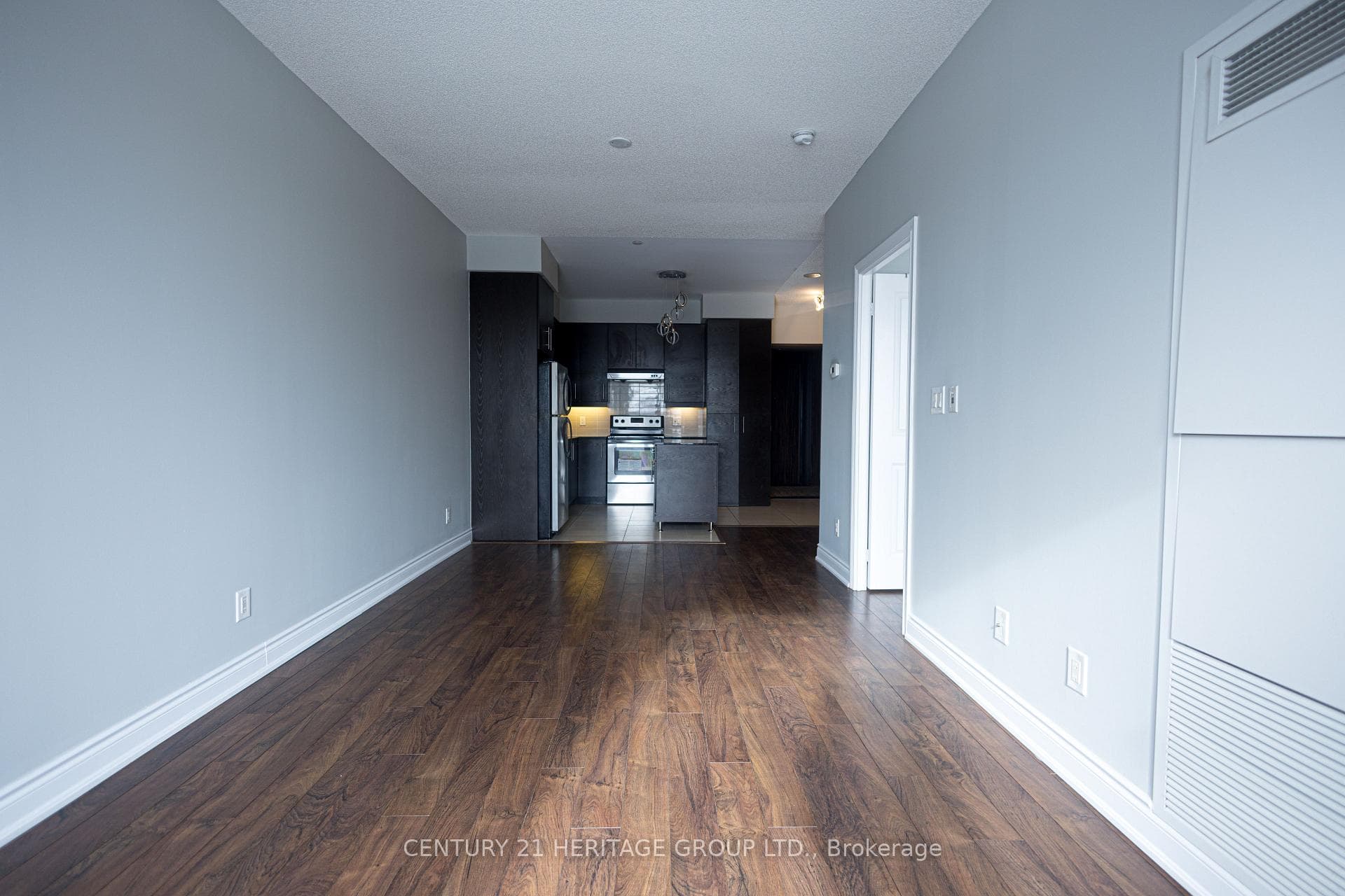 325 South Park Road Unit 1210 photo 8