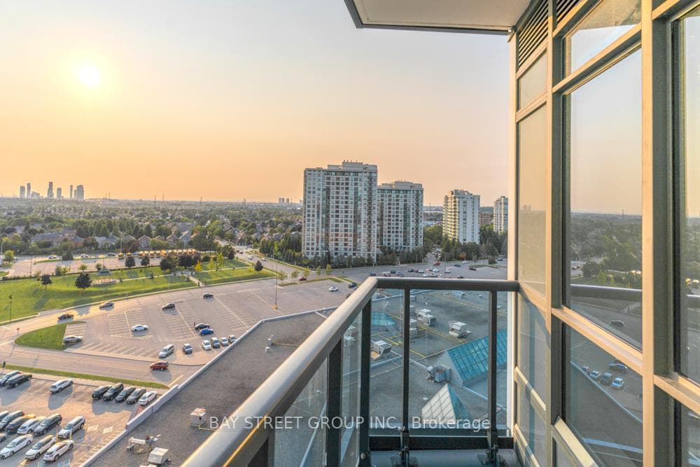 50 Upper Mall Way Unit 1005 B photo 23