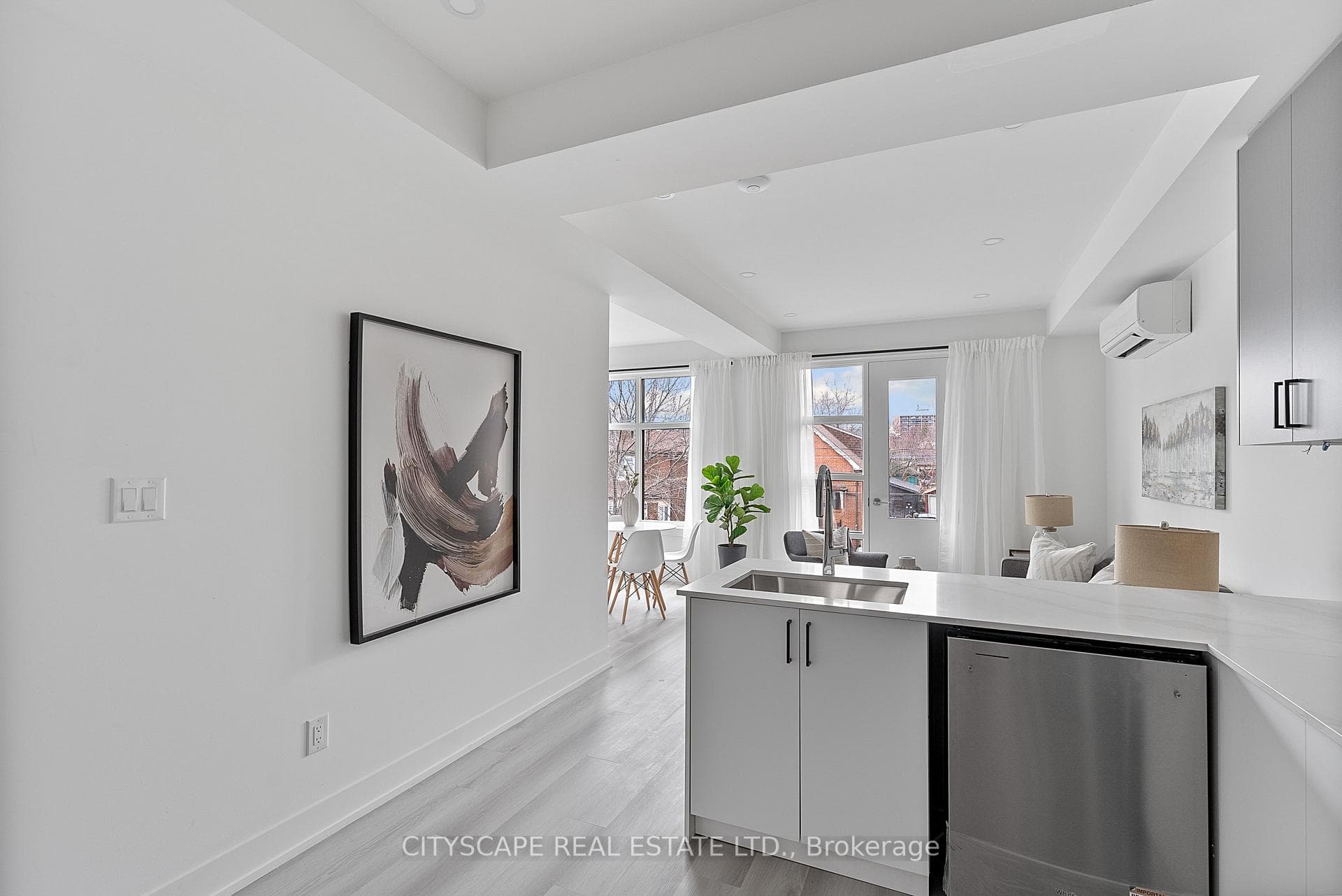 589 Oakwood Avenue Unit 2 - Main photo 8