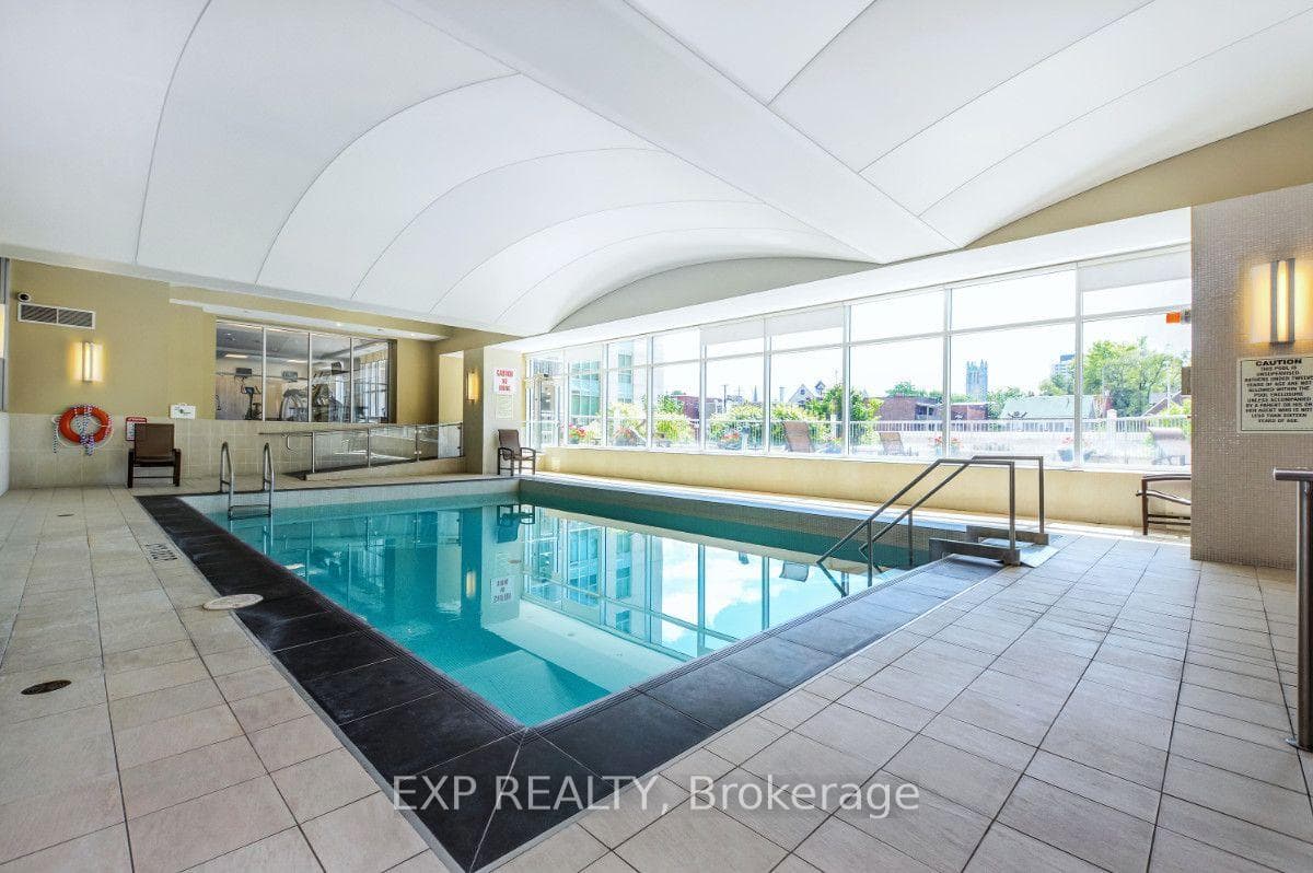 234 Rideau Street Unit 304 photo 9