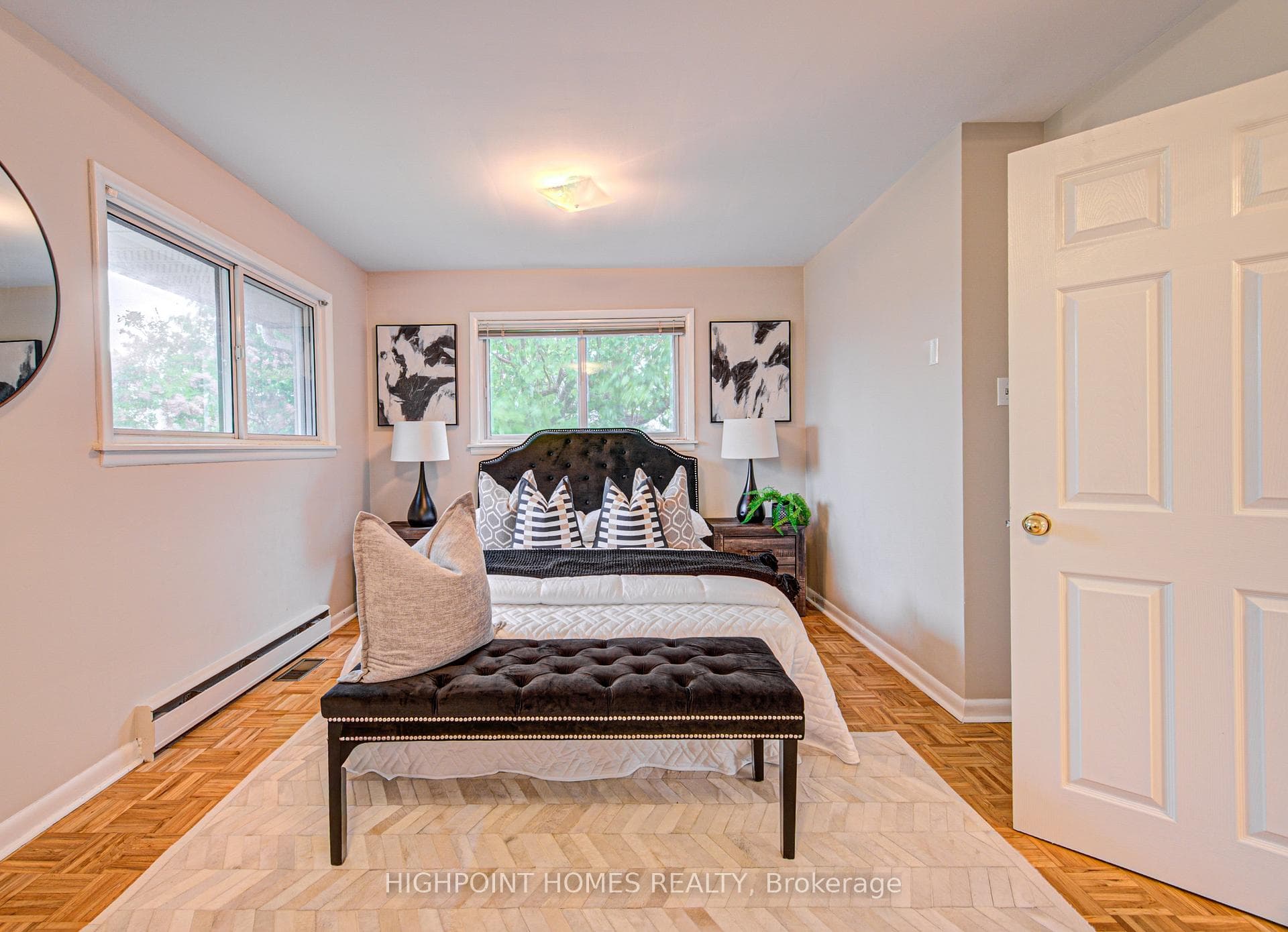 5438 Trafalgar Road photo 12