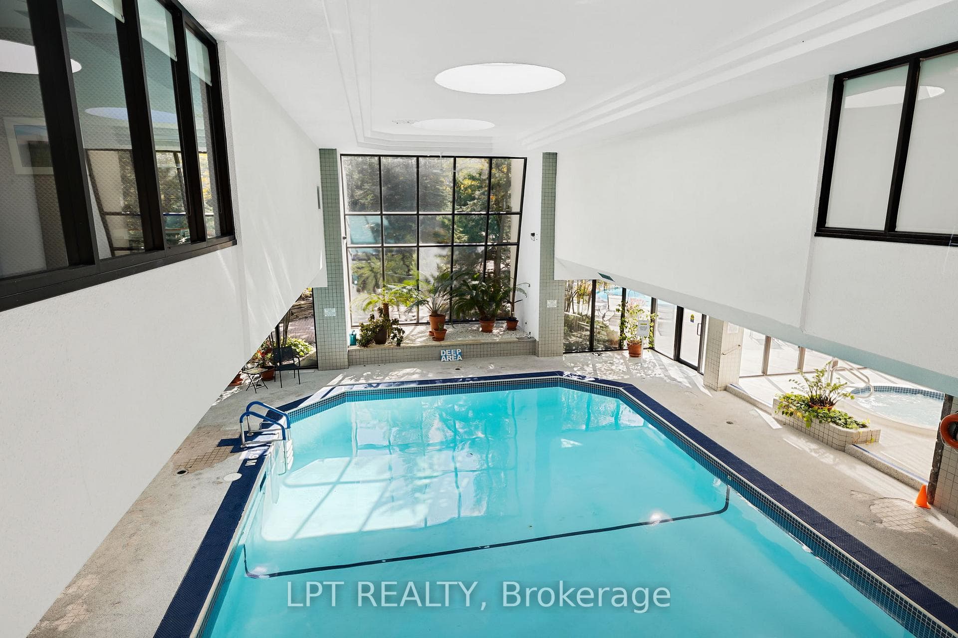 1510 Riverside Drive Unit 1505 photo 40