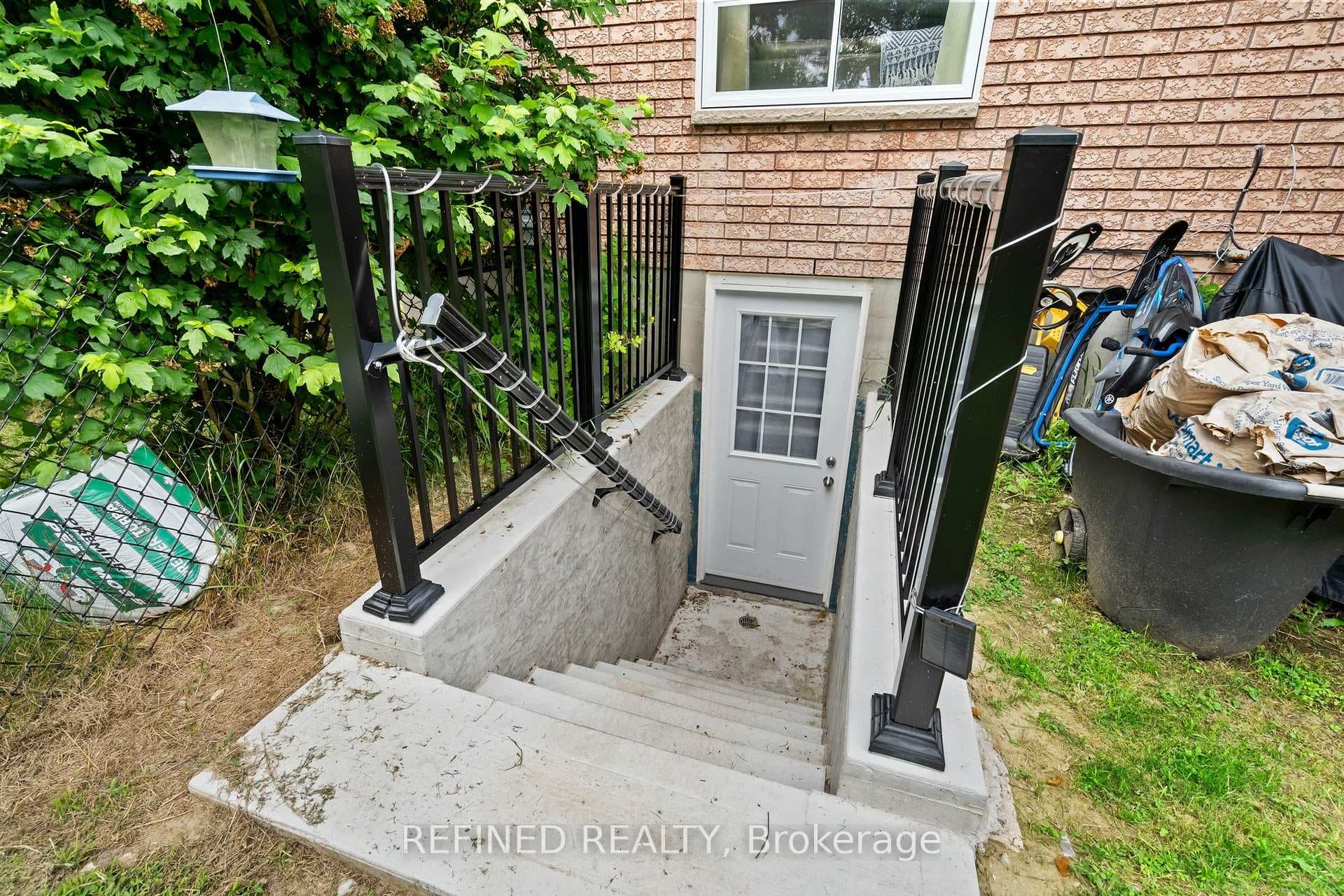 39 Marshall Crescent photo 28