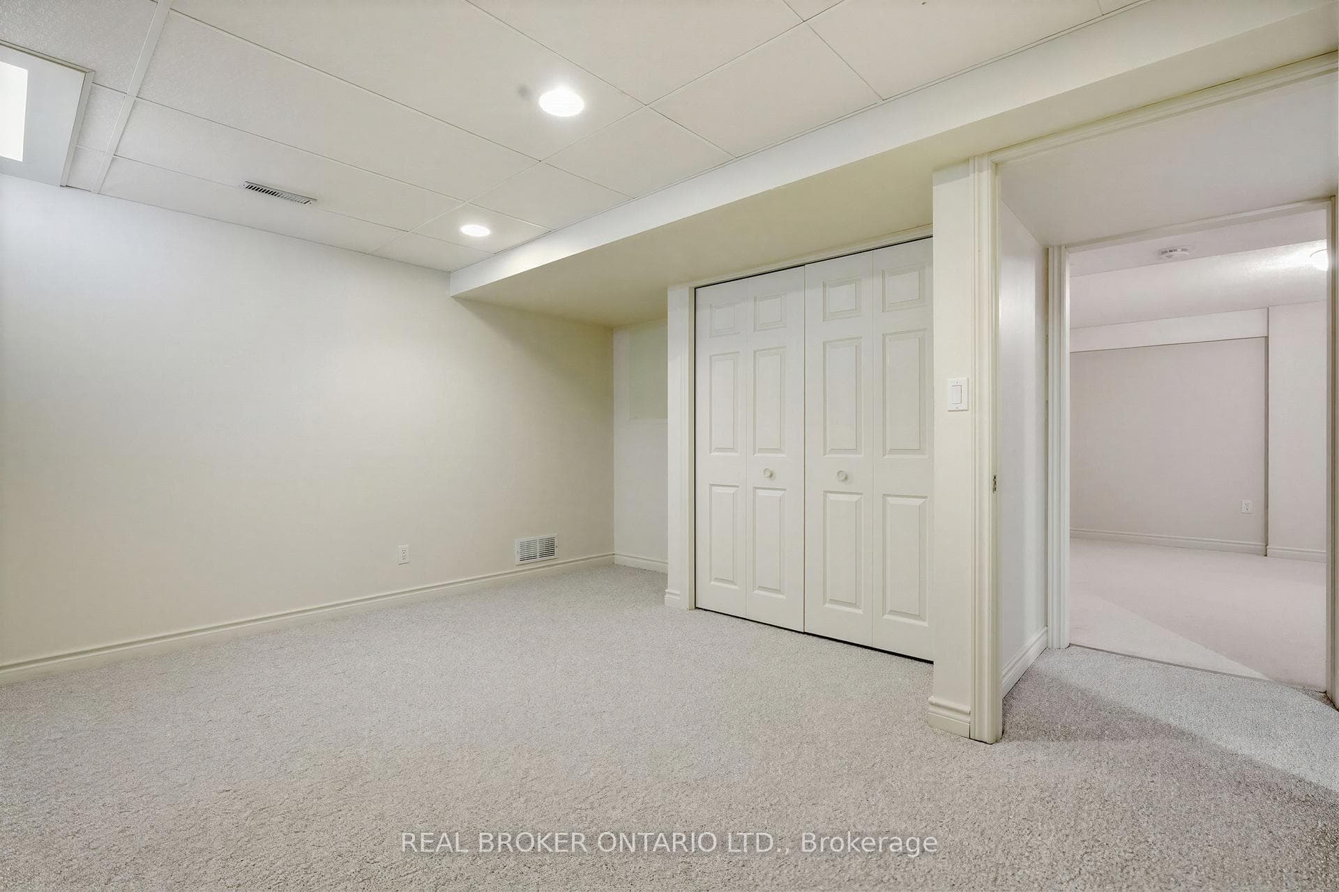 17 Parkside Drive photo 39